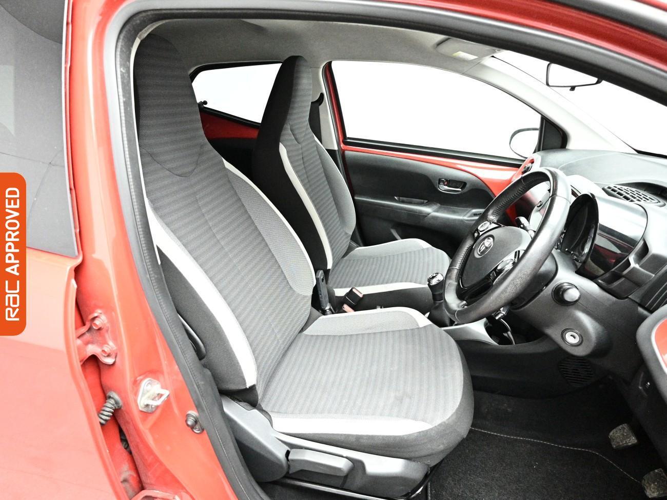 Toyota Aygo view 12