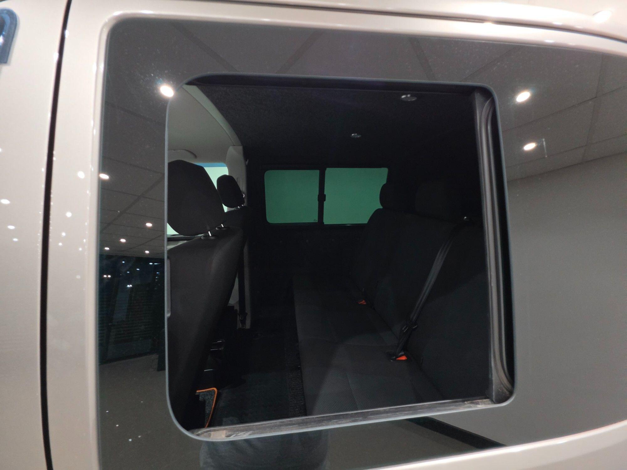 Volkswagen Transporter view 61