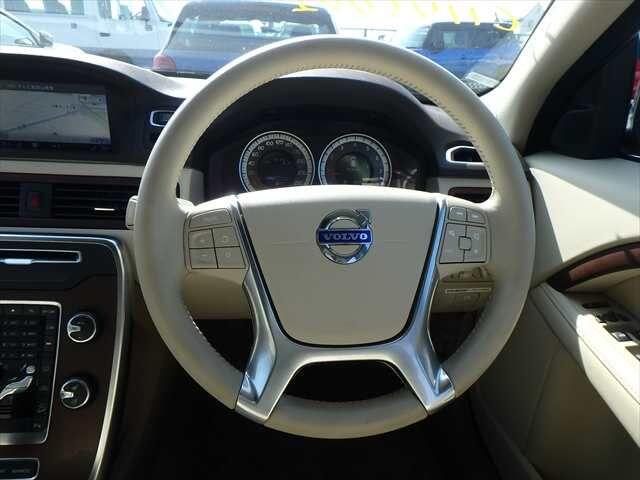 Volvo XC70 view 21