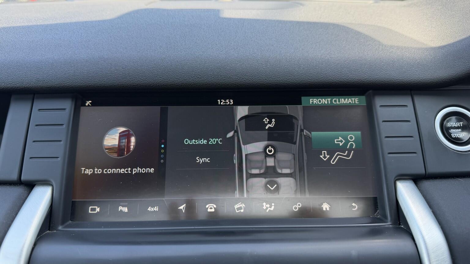 Land Rover Discovery Sport view 32