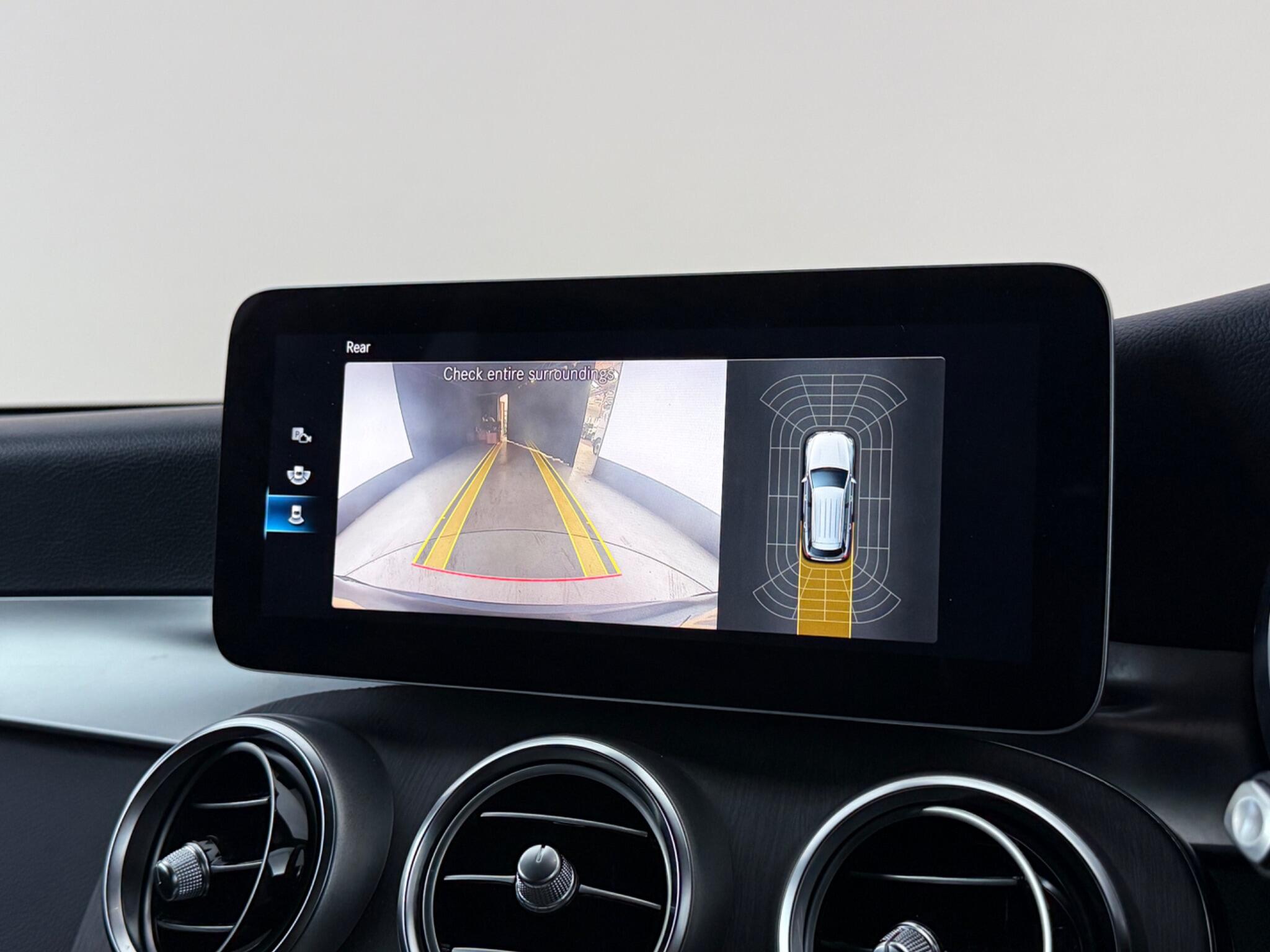 Mercedes-Benz GLC view 25