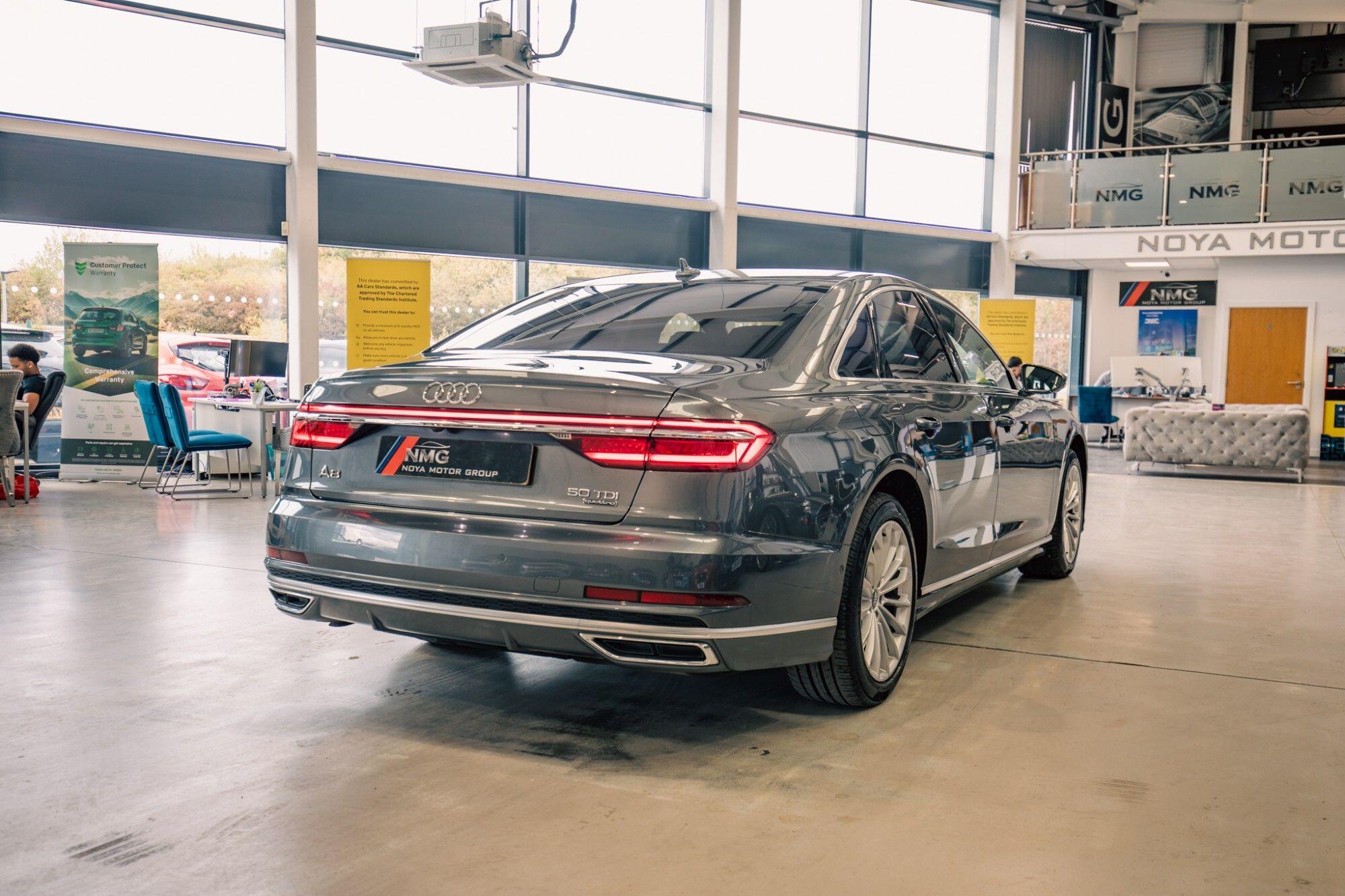 Audi A8 view 31