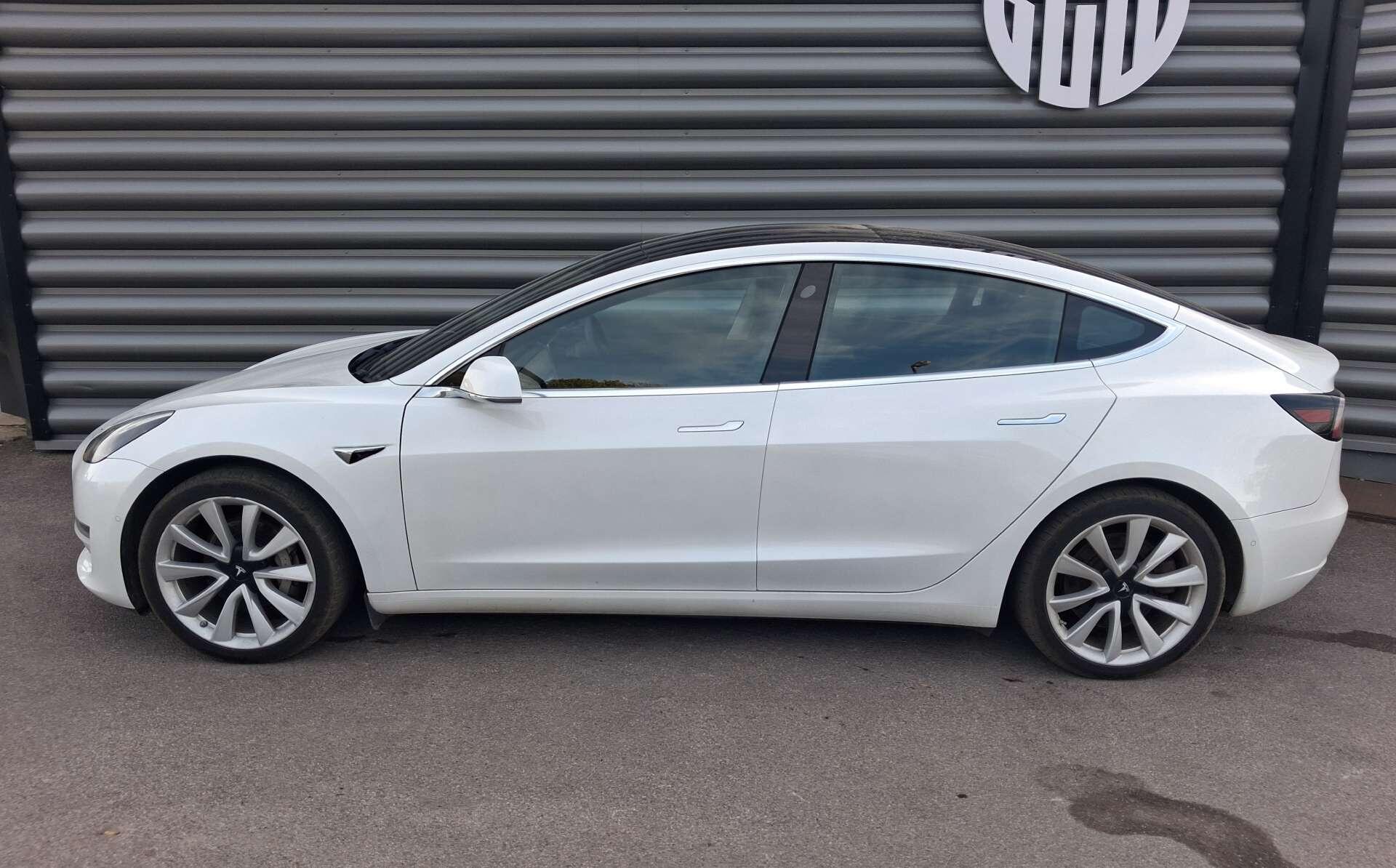 Tesla Model 3 view 10
