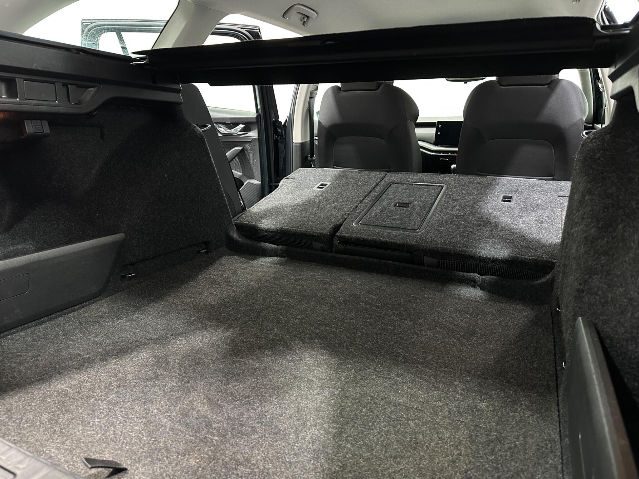 Skoda Octavia view 45
