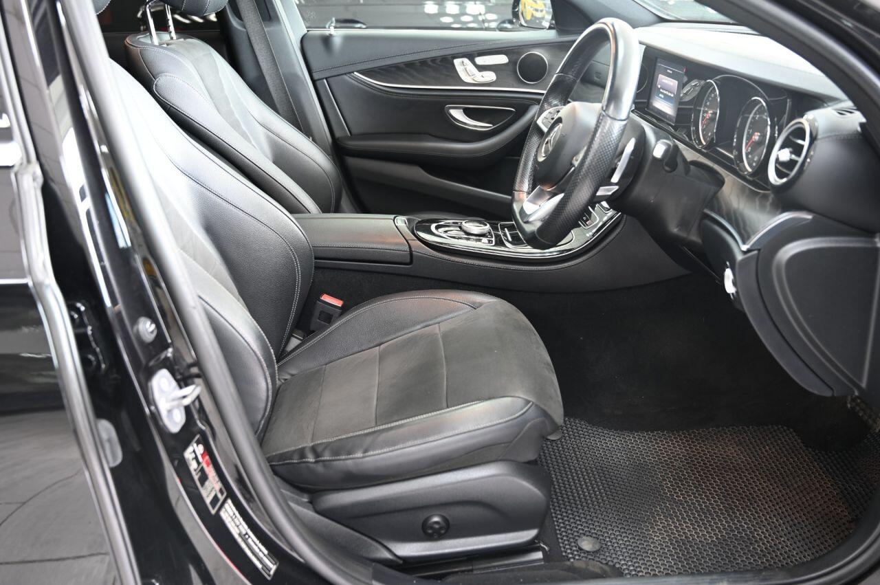 Mercedes-Benz E Class view 17