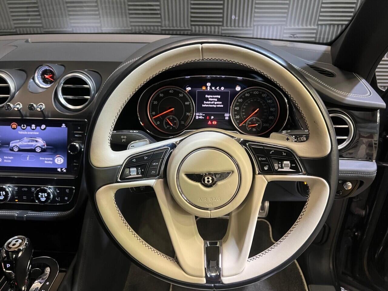 Bentley Bentayga view 11