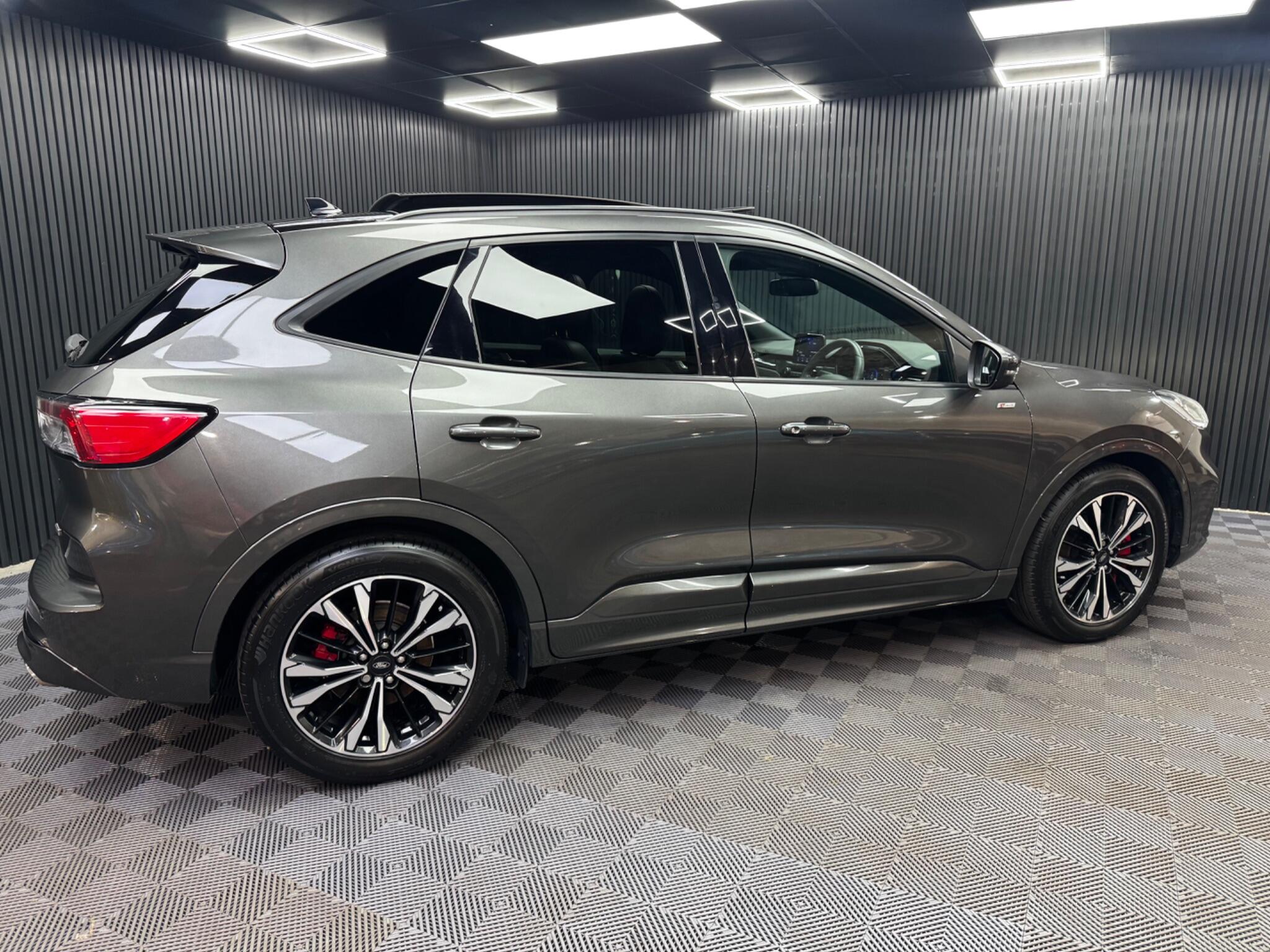 Ford Kuga view 5