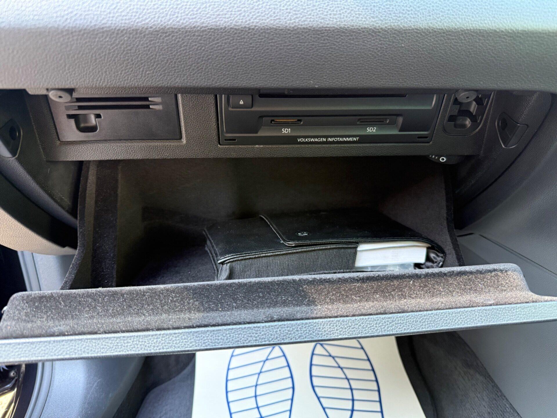 Volkswagen Passat view 51