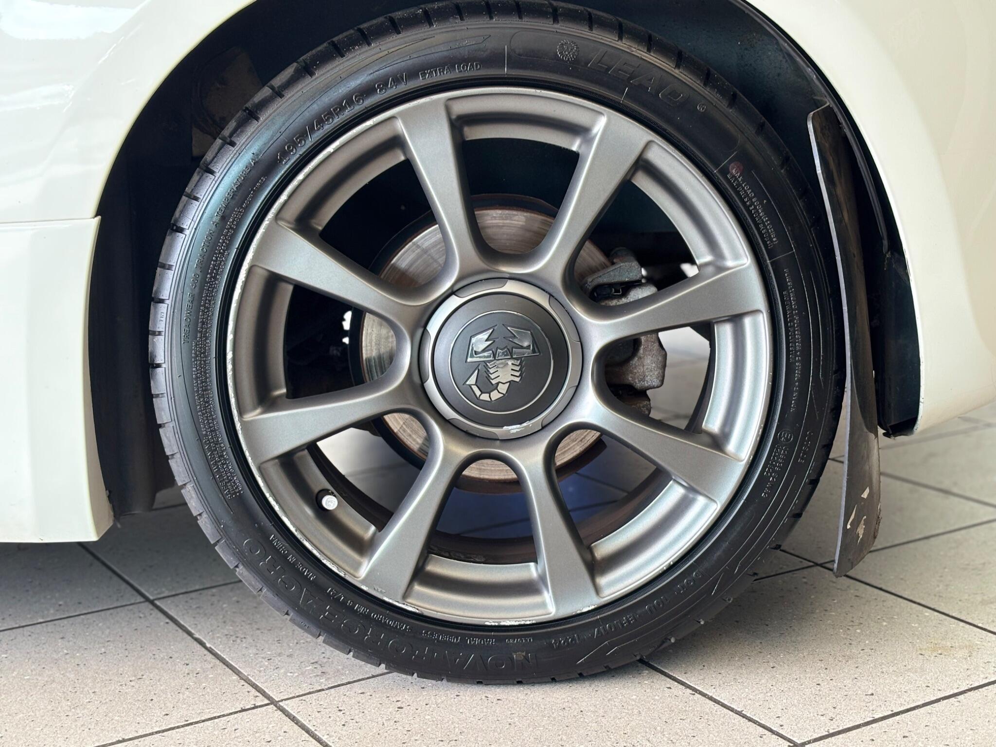 Abarth 595 view 19