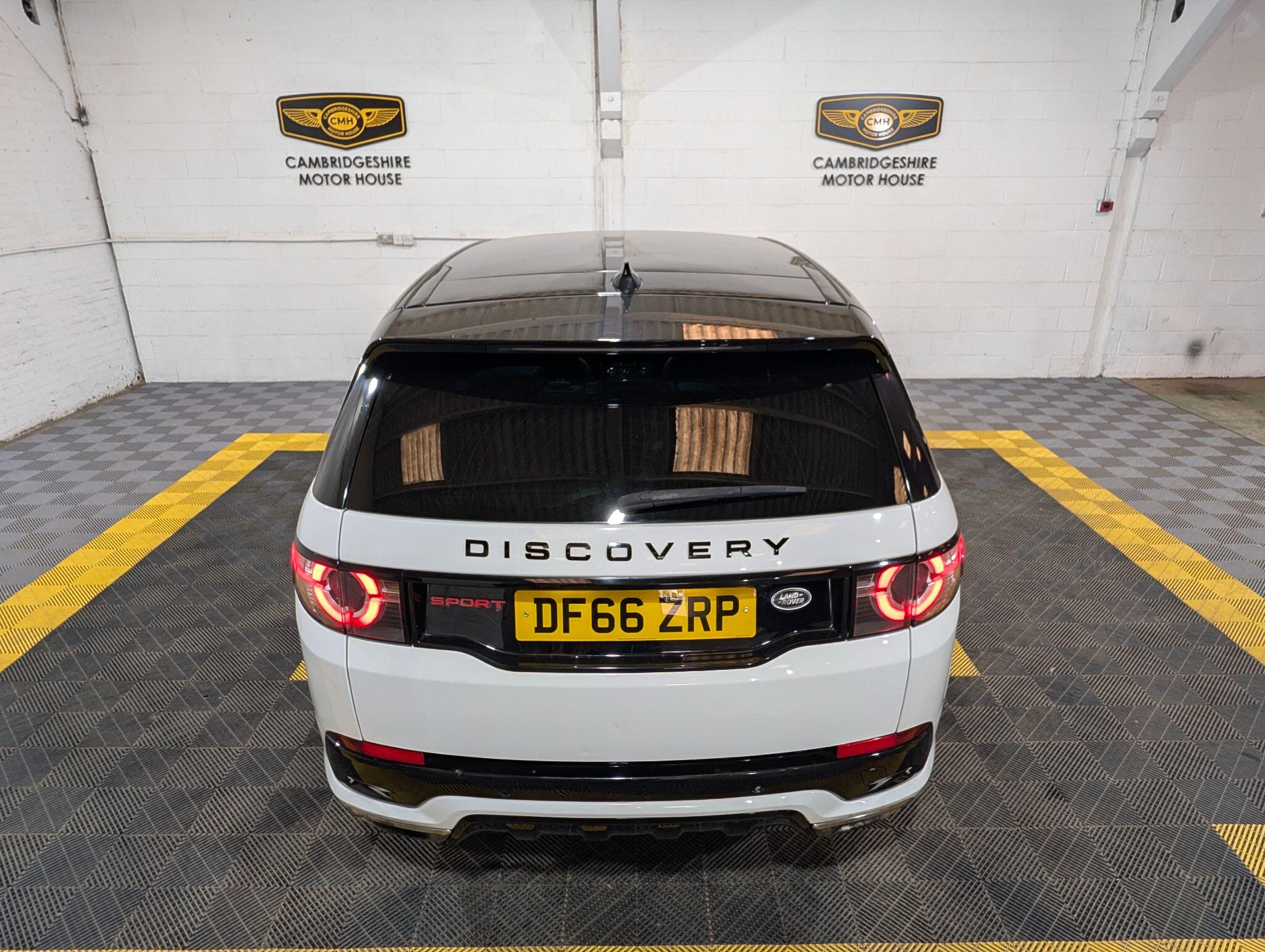 Land Rover Discovery Sport view 10