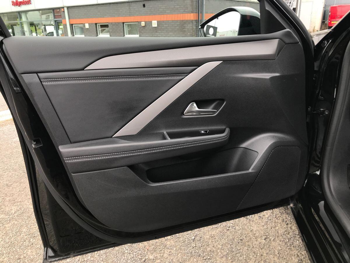 Vauxhall Astra view 17