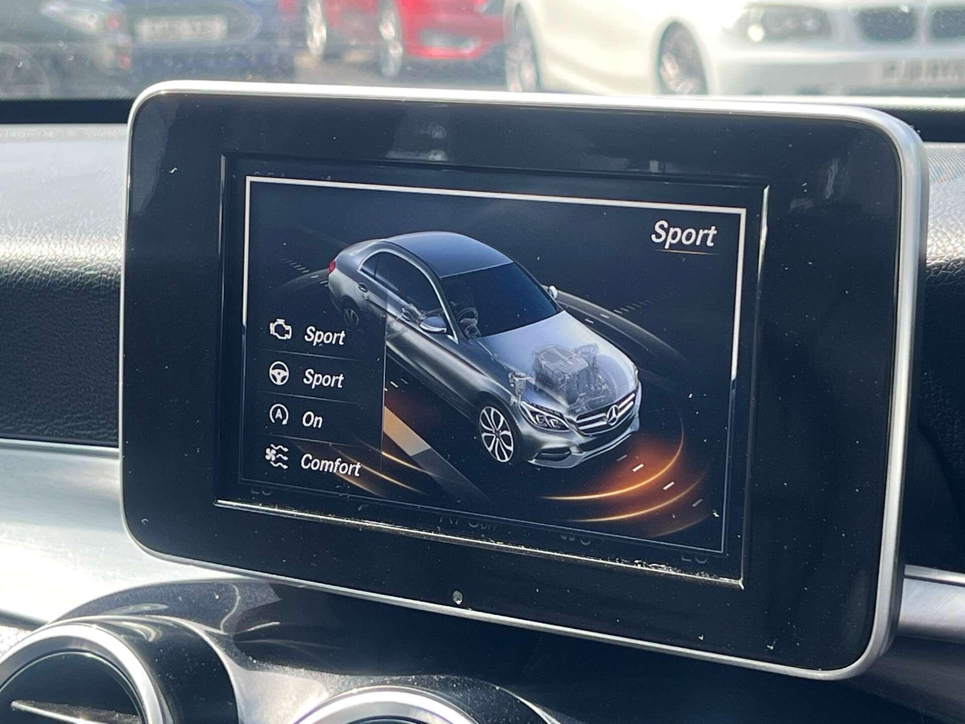 Mercedes-Benz C-Class view 26
