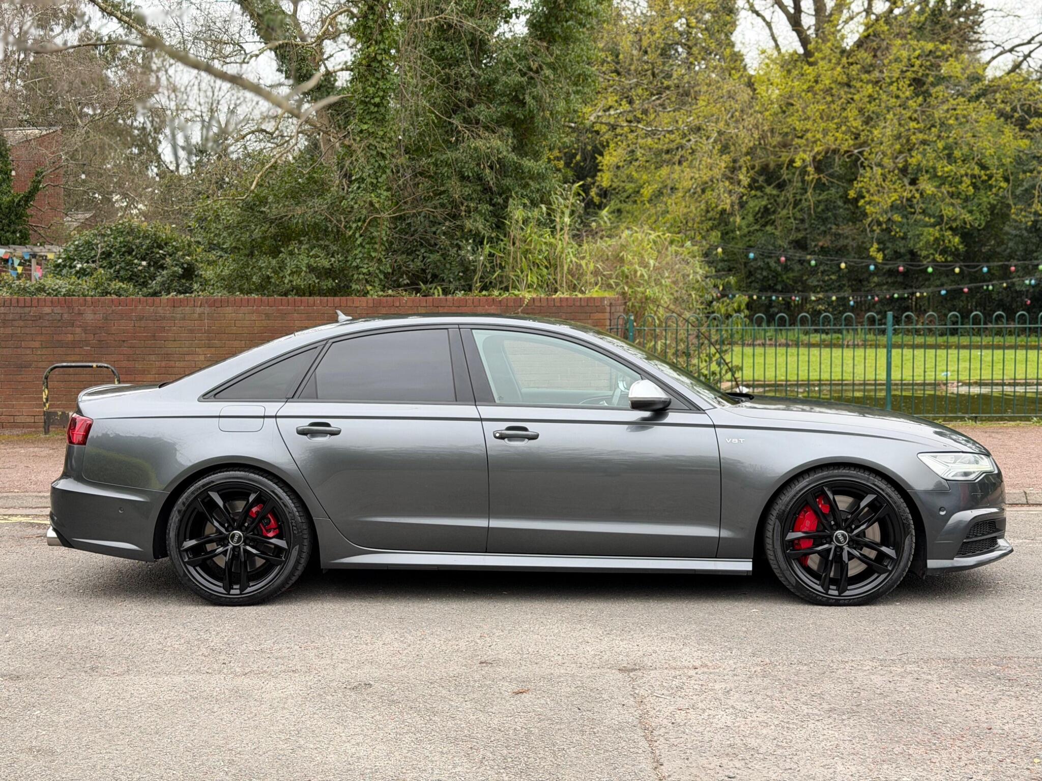 Audi S6 view 2