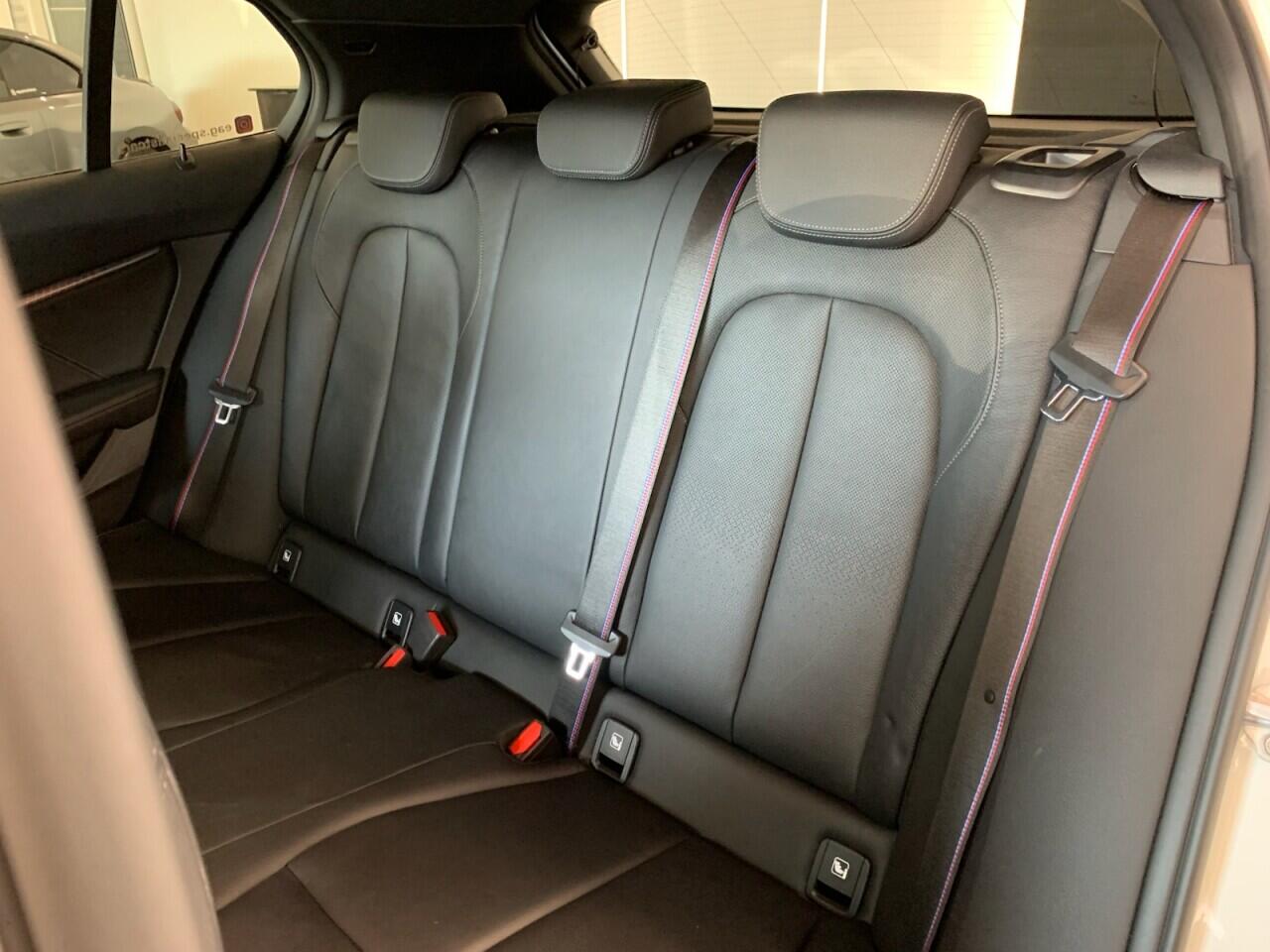 BMW 1 Series view 29