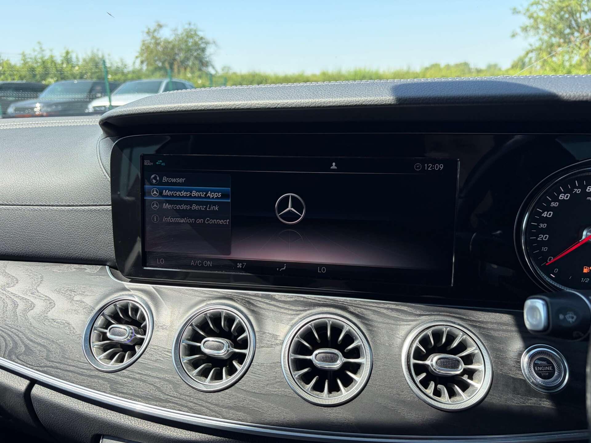Mercedes-Benz E Class view 51