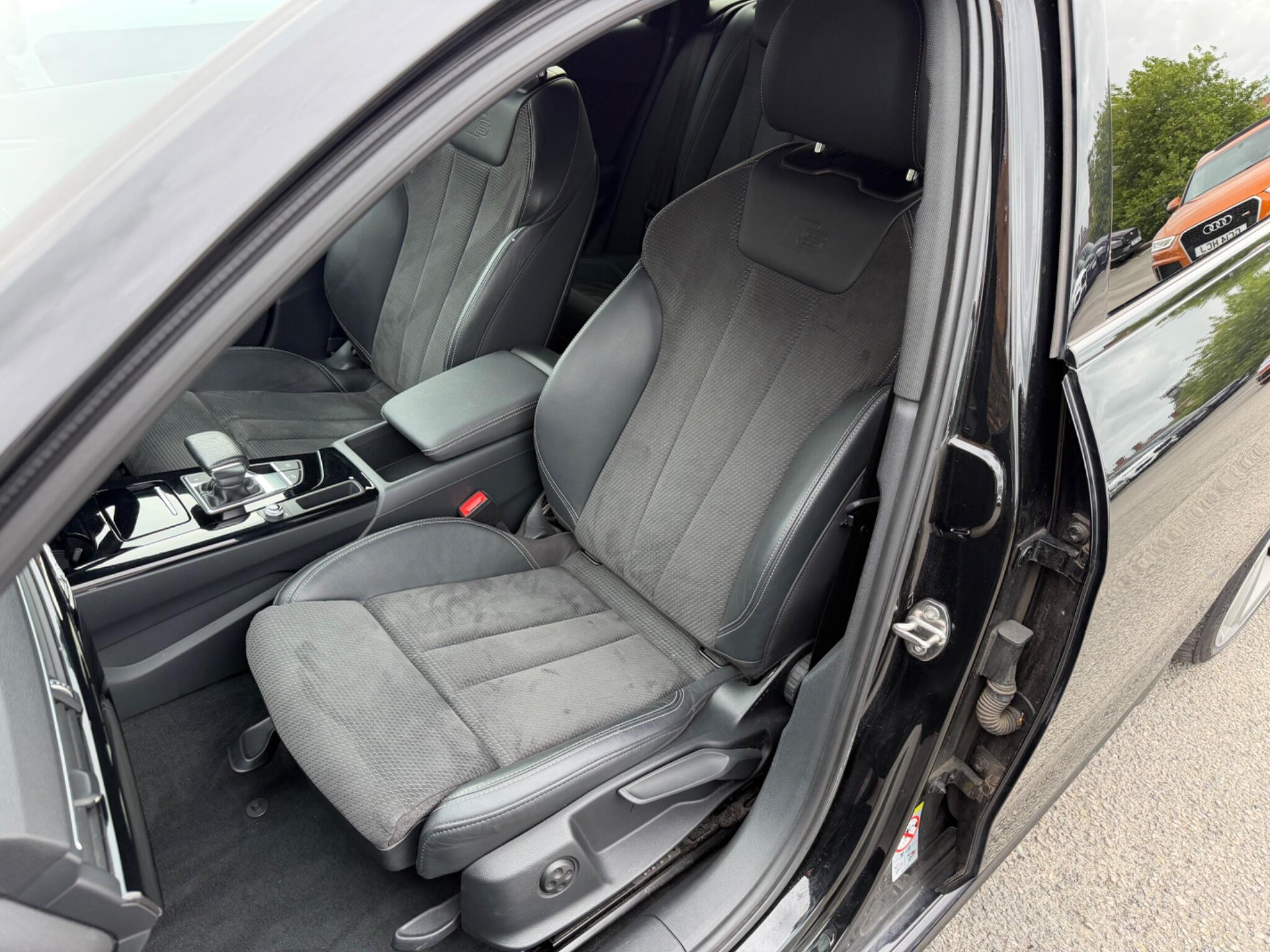 Audi A4 view 18