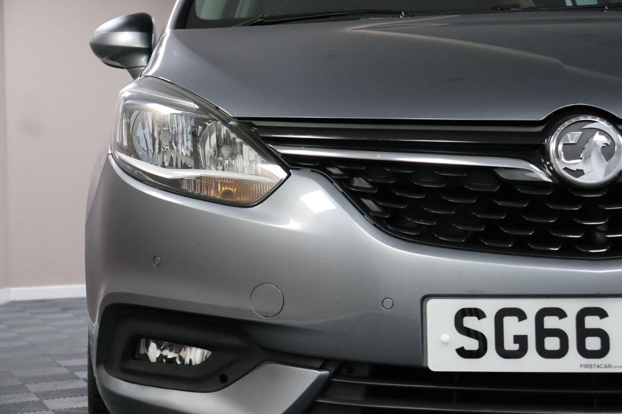 Vauxhall Zafira Tourer view 25