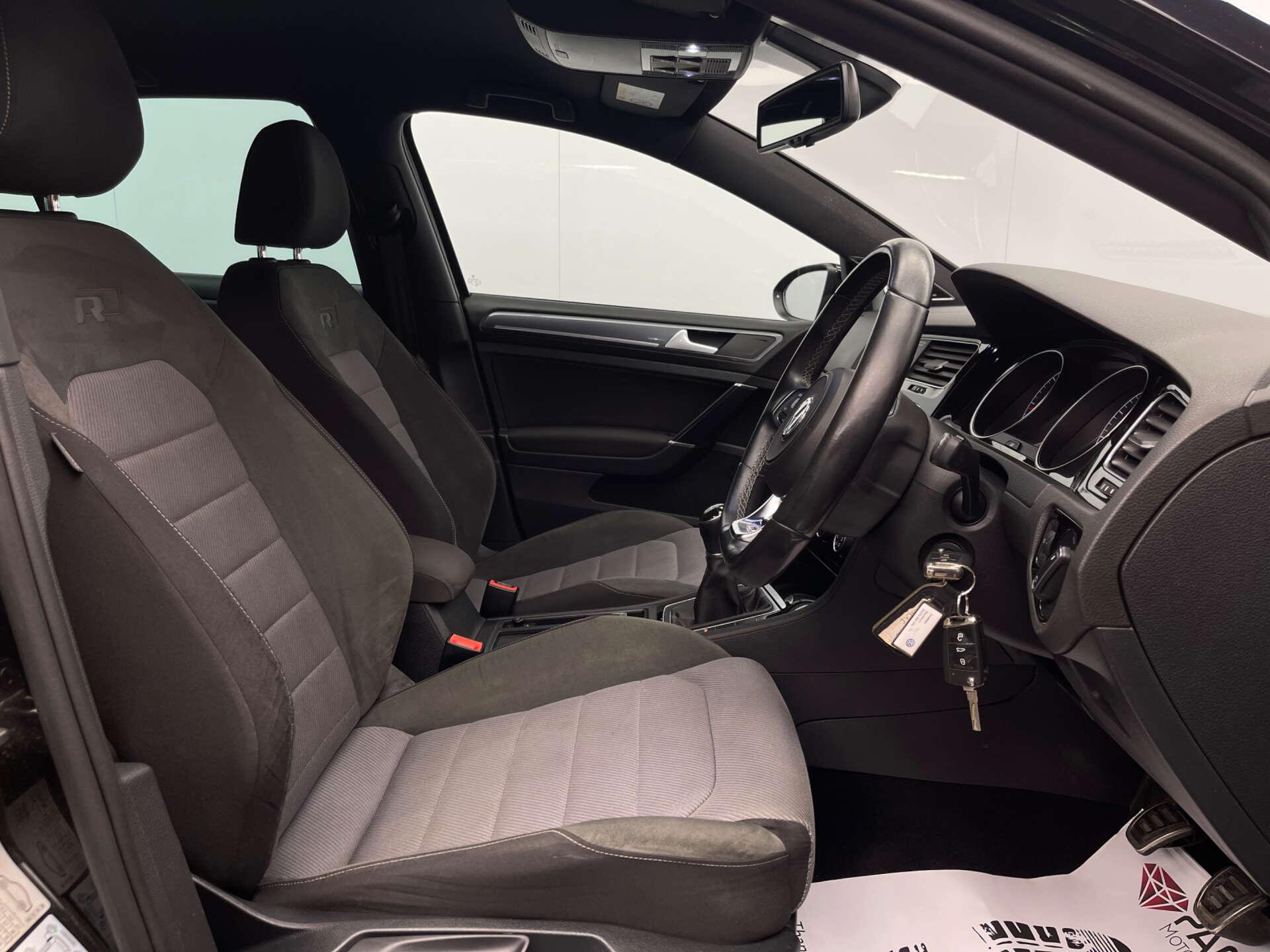 Volkswagen Golf view 7