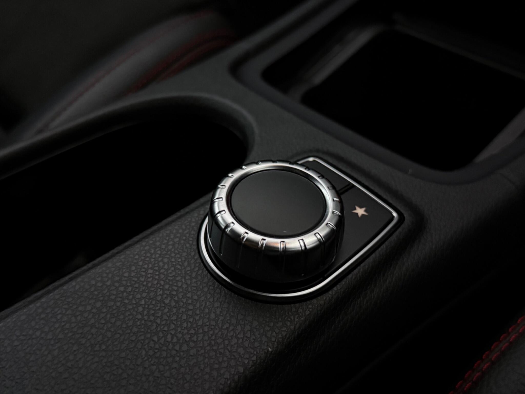 Mercedes-Benz Gla view 22