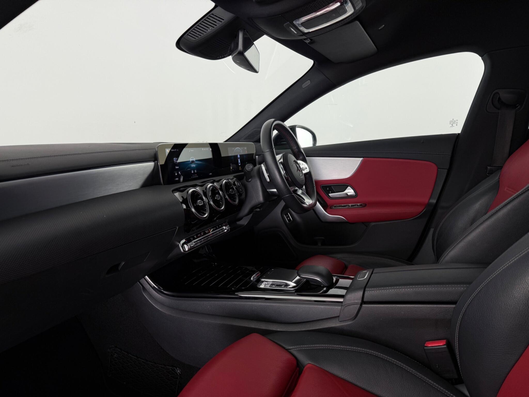 Mercedes-Benz Cla view 15