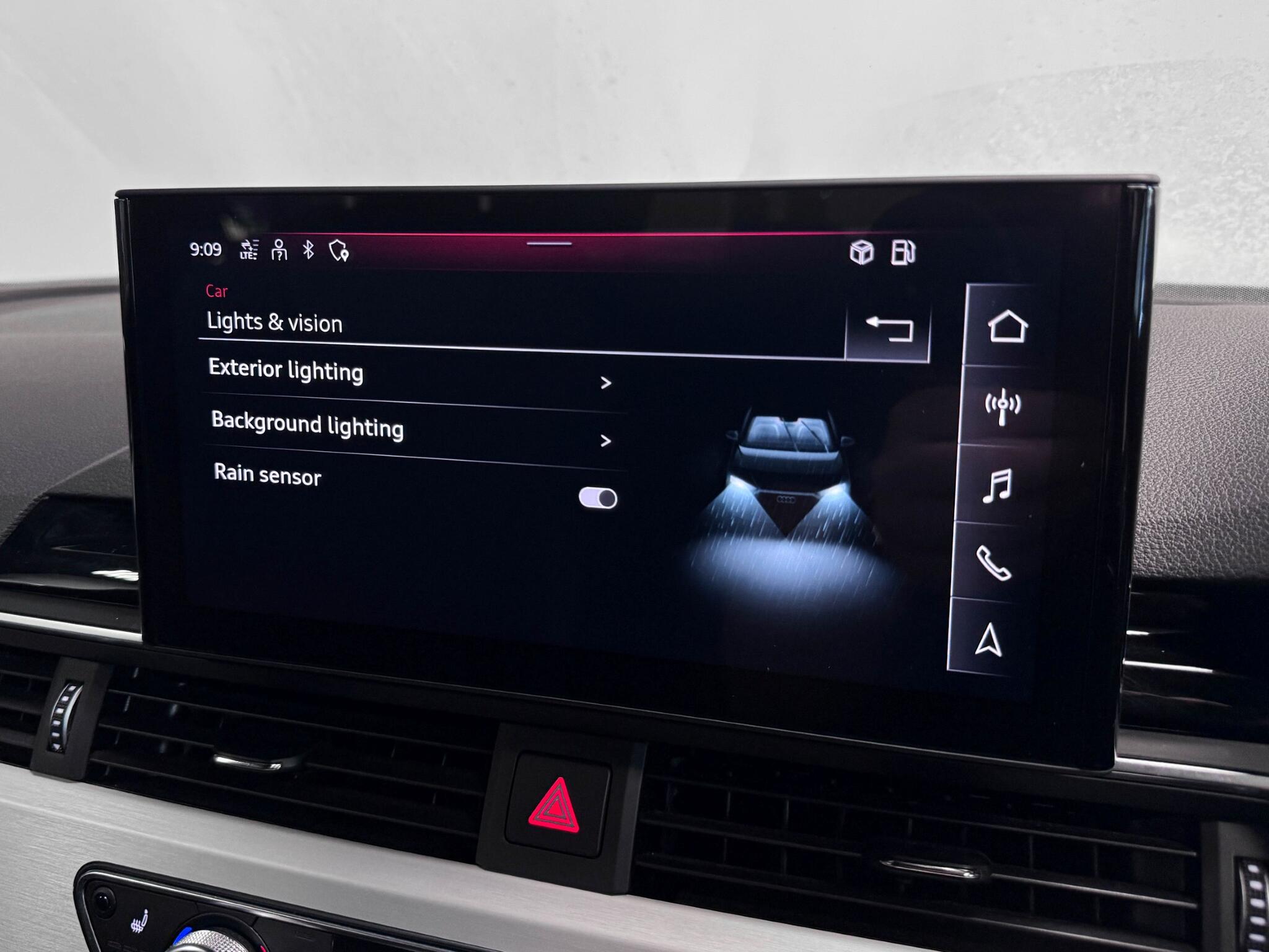 Audi A4 view 50