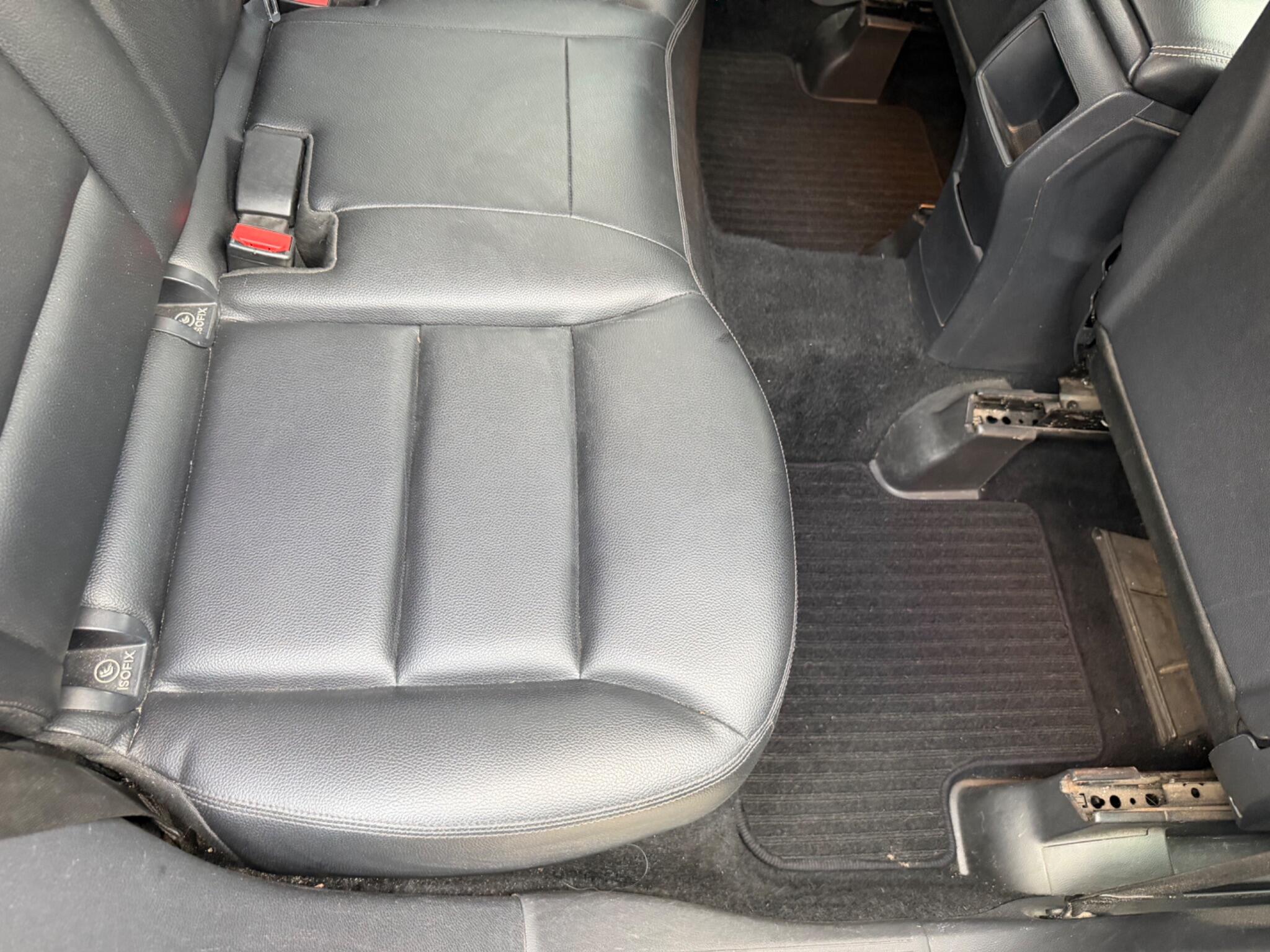 Mercedes-Benz B-Class view 23