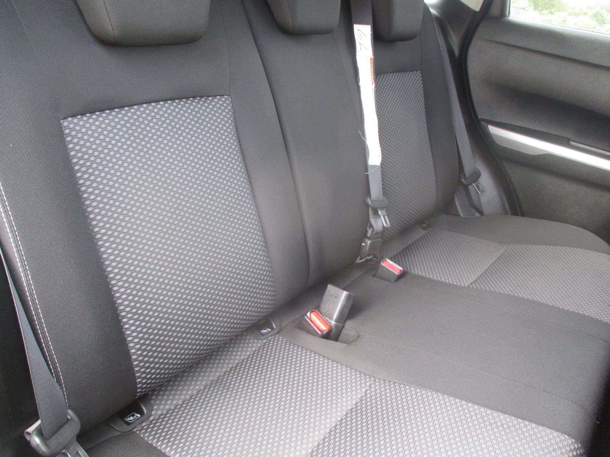 Suzuki Vitara view 25