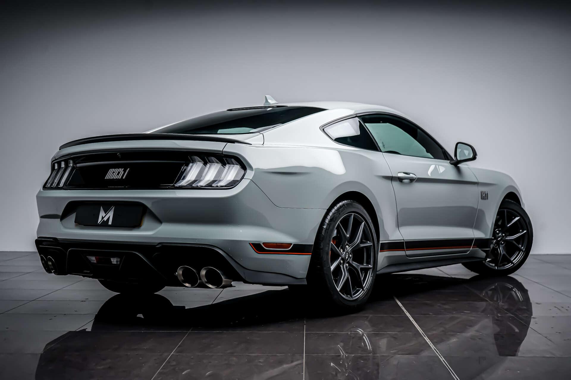 Ford Mustang view 20