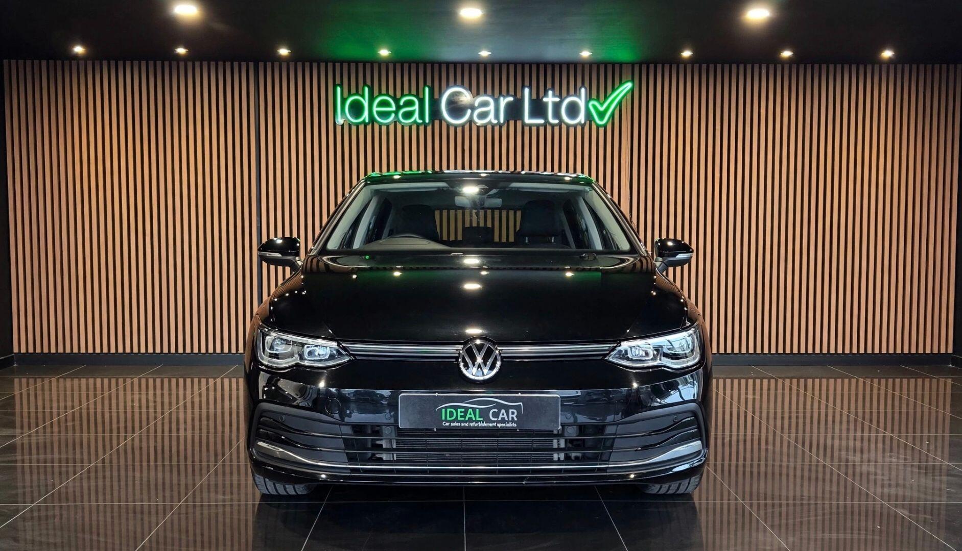 Volkswagen Golf view 3