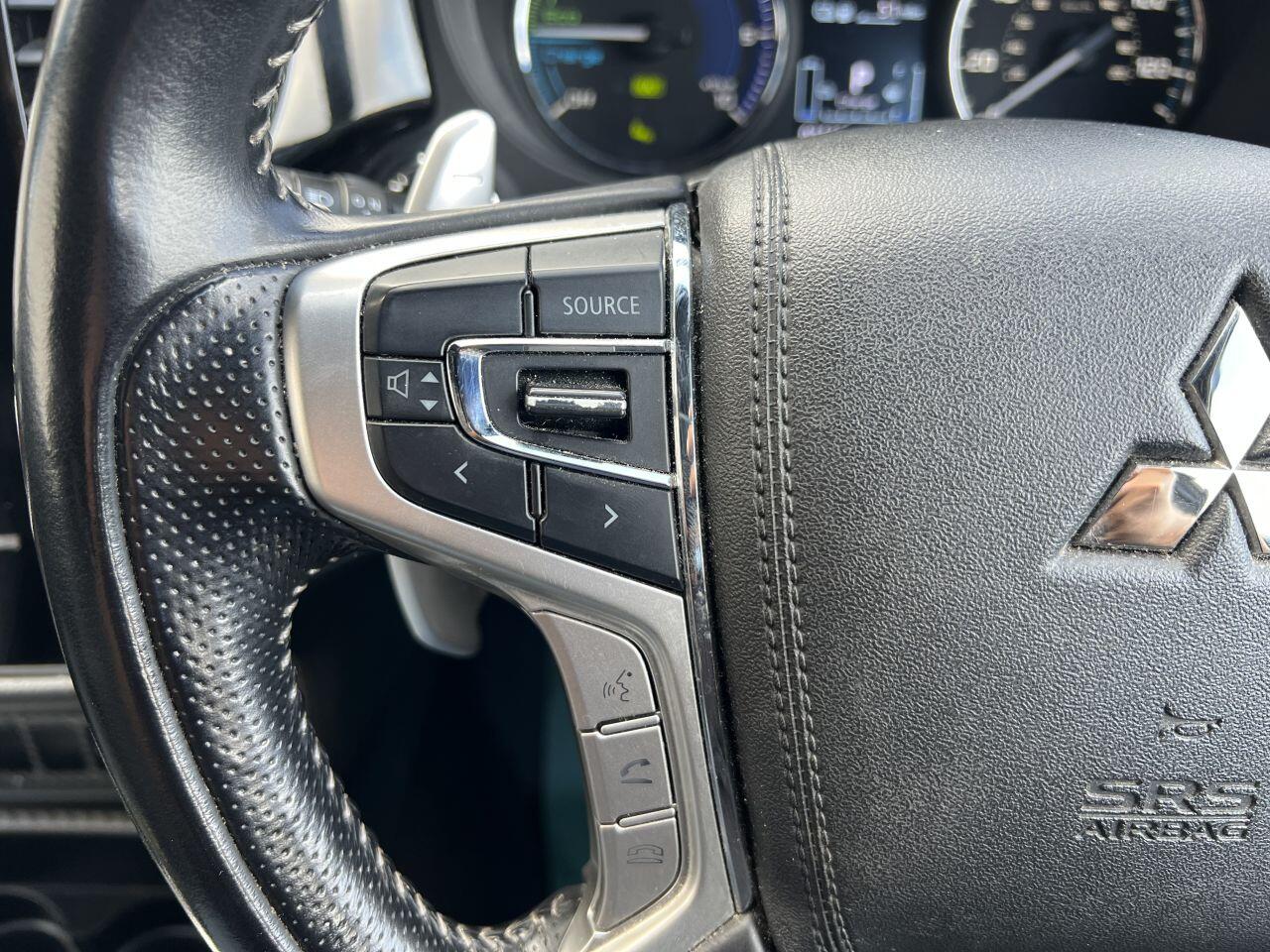 Mitsubishi Outlander view 52