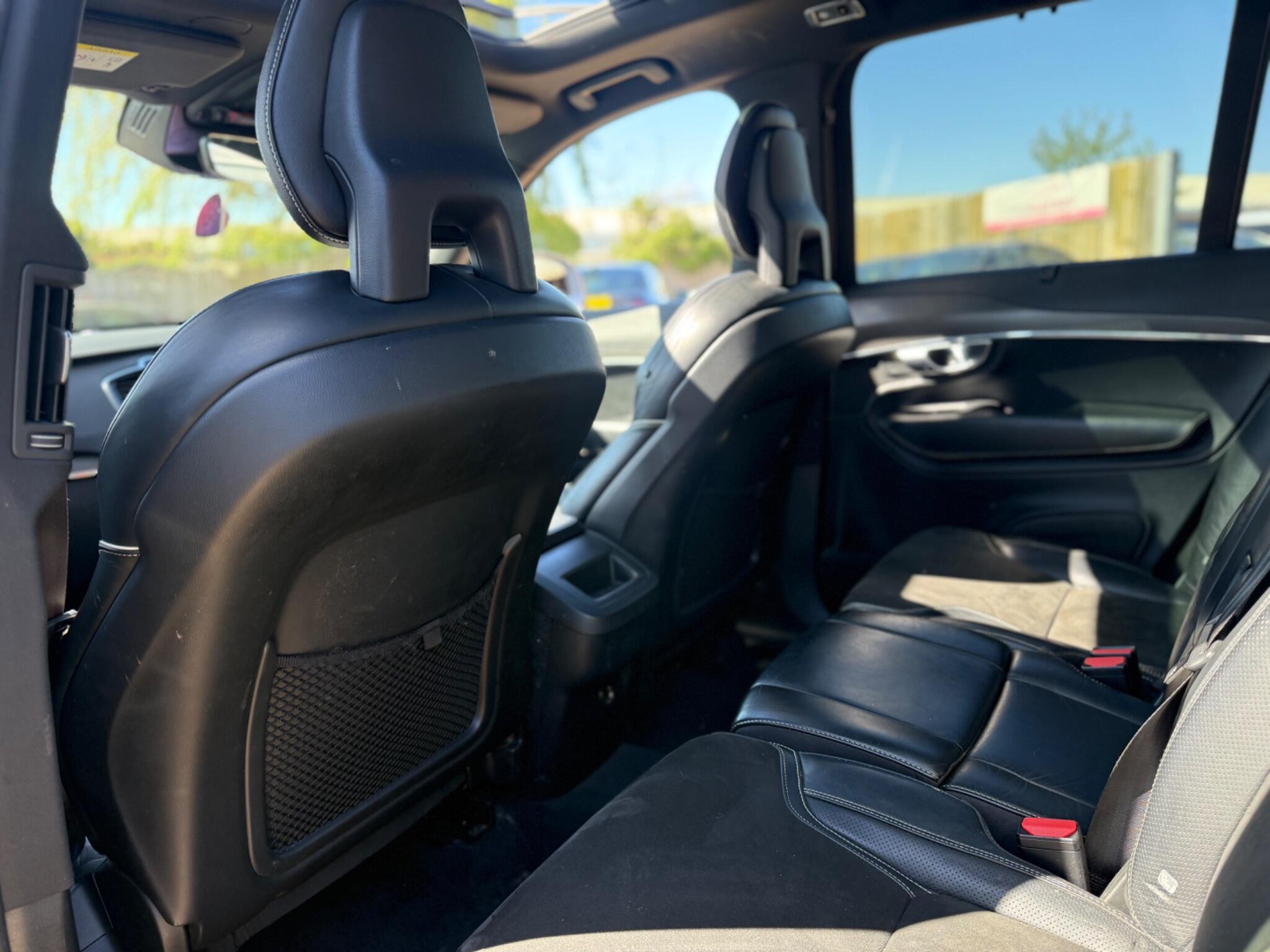 Volvo XC90 view 22
