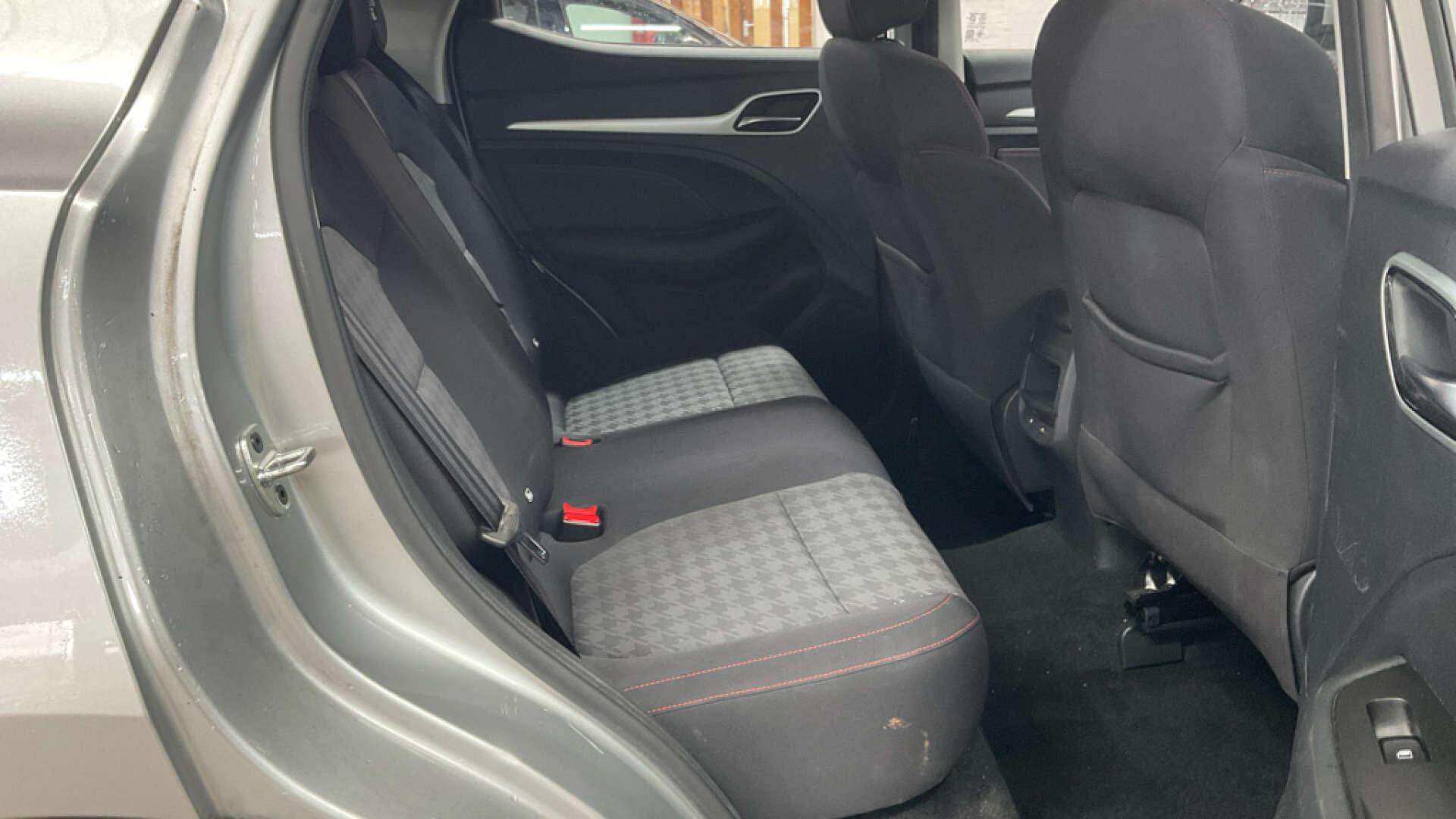 MG ZS view 10