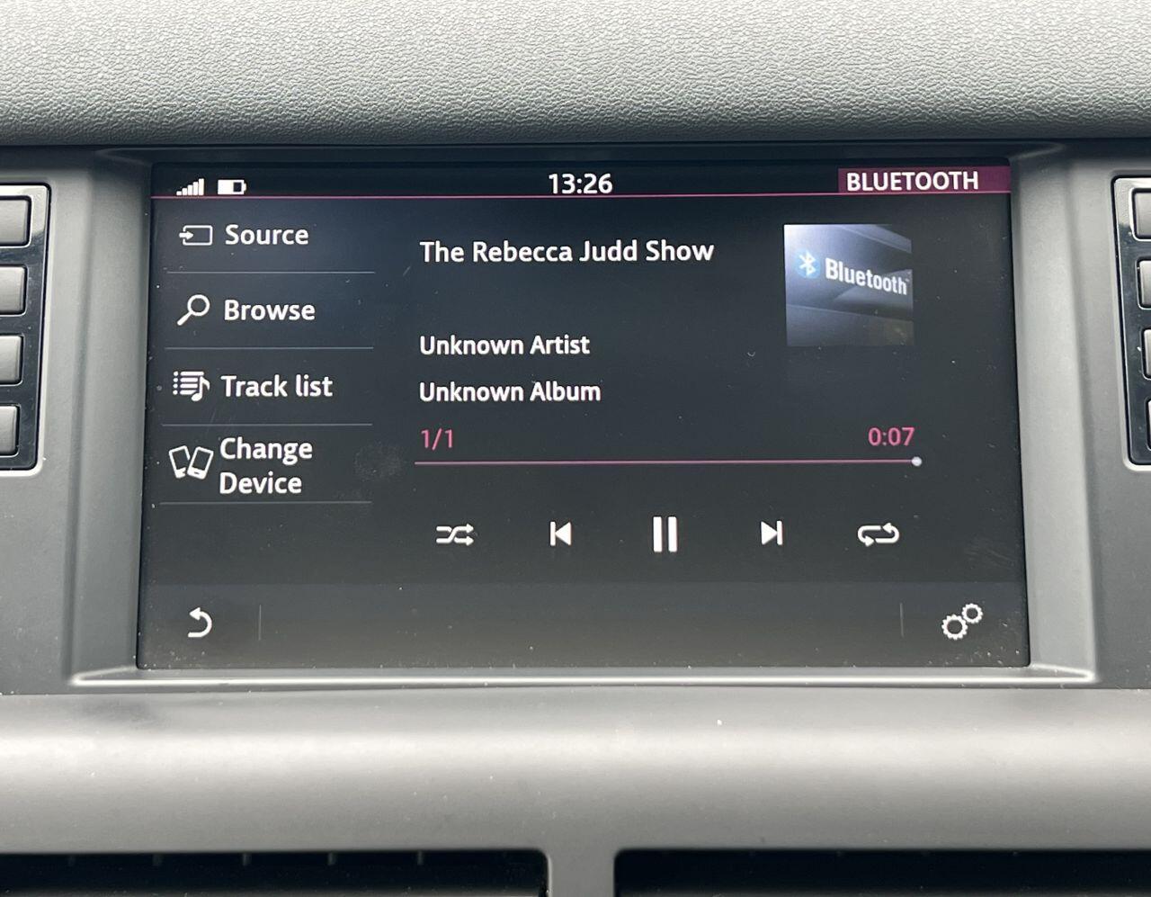 Land Rover Discovery Sport view 50