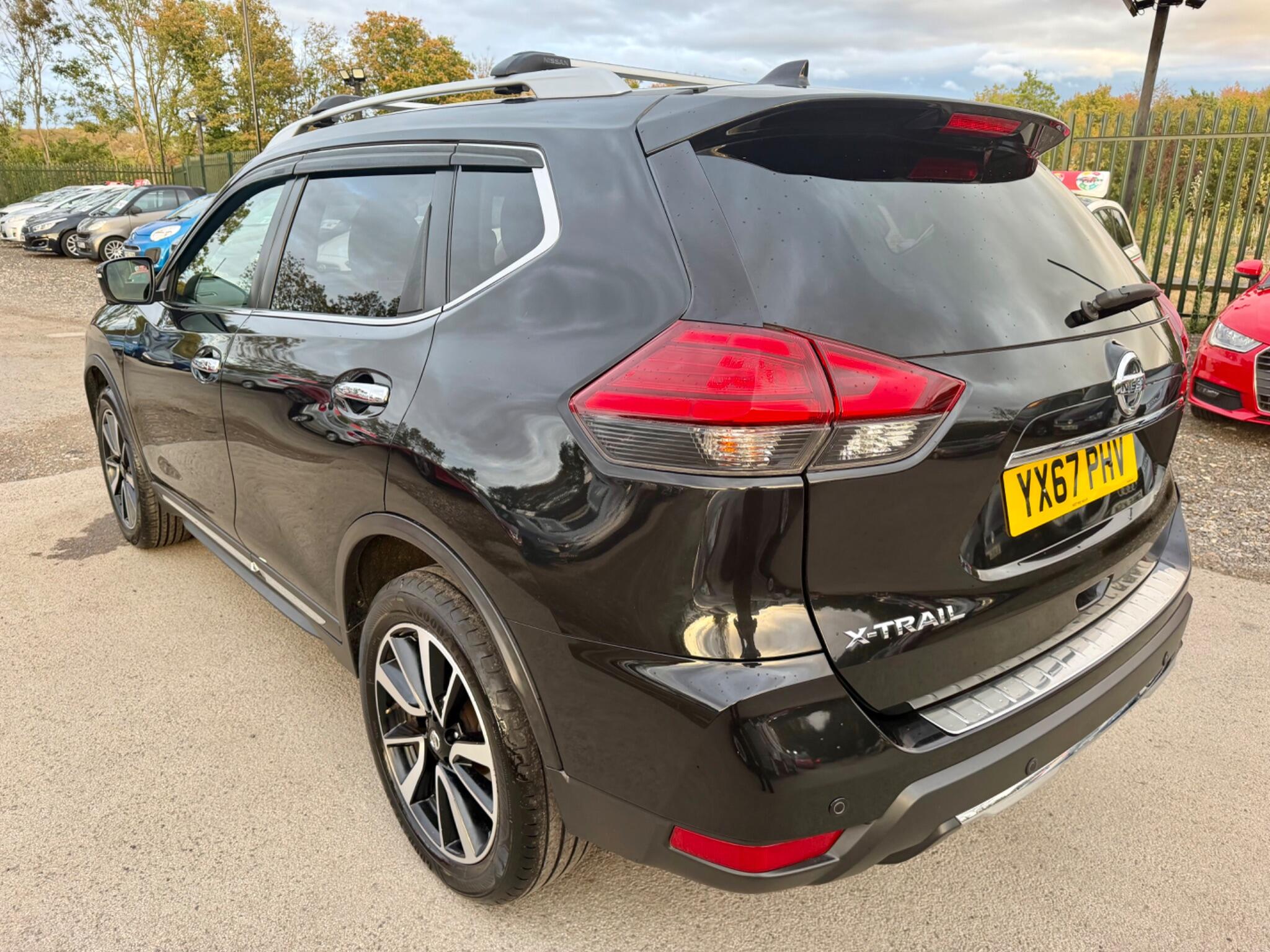 Nissan X-Trail view 11