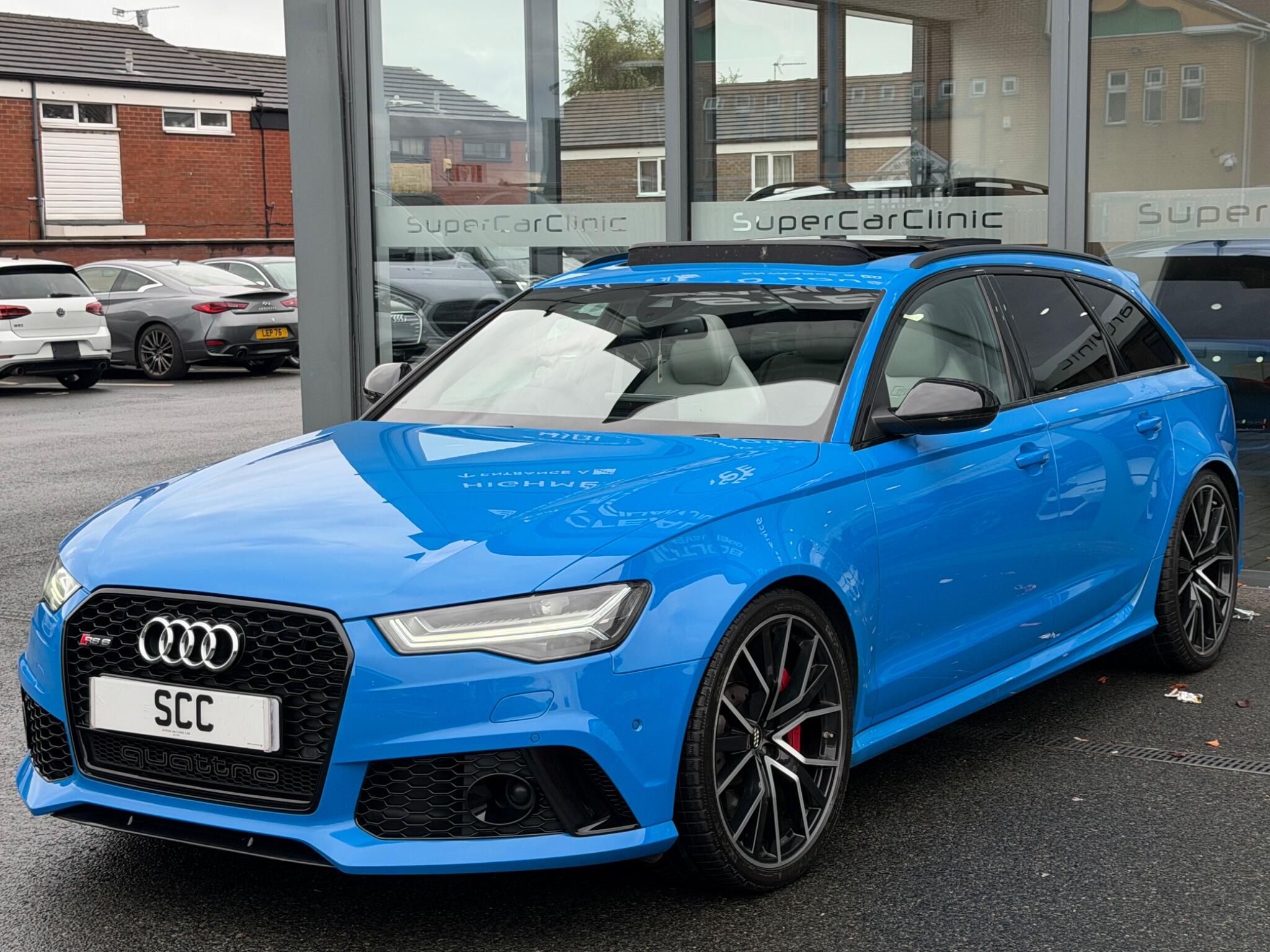 Audi RS6 Avant view 7