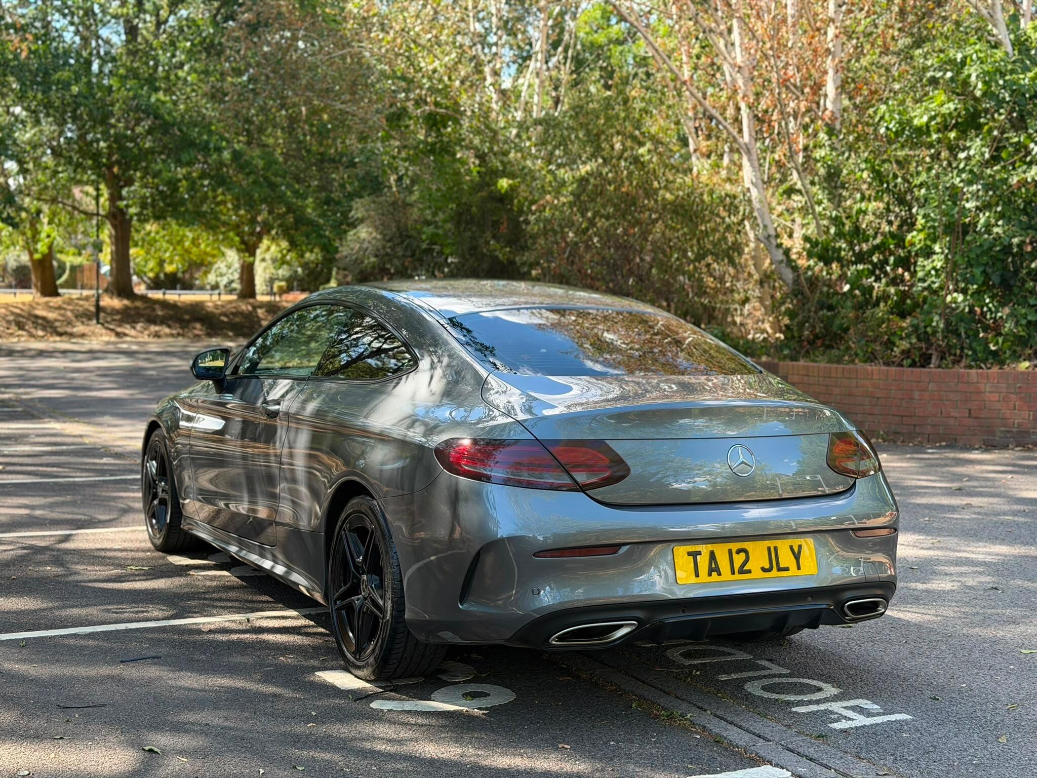 Mercedes-Benz C-Class view 6