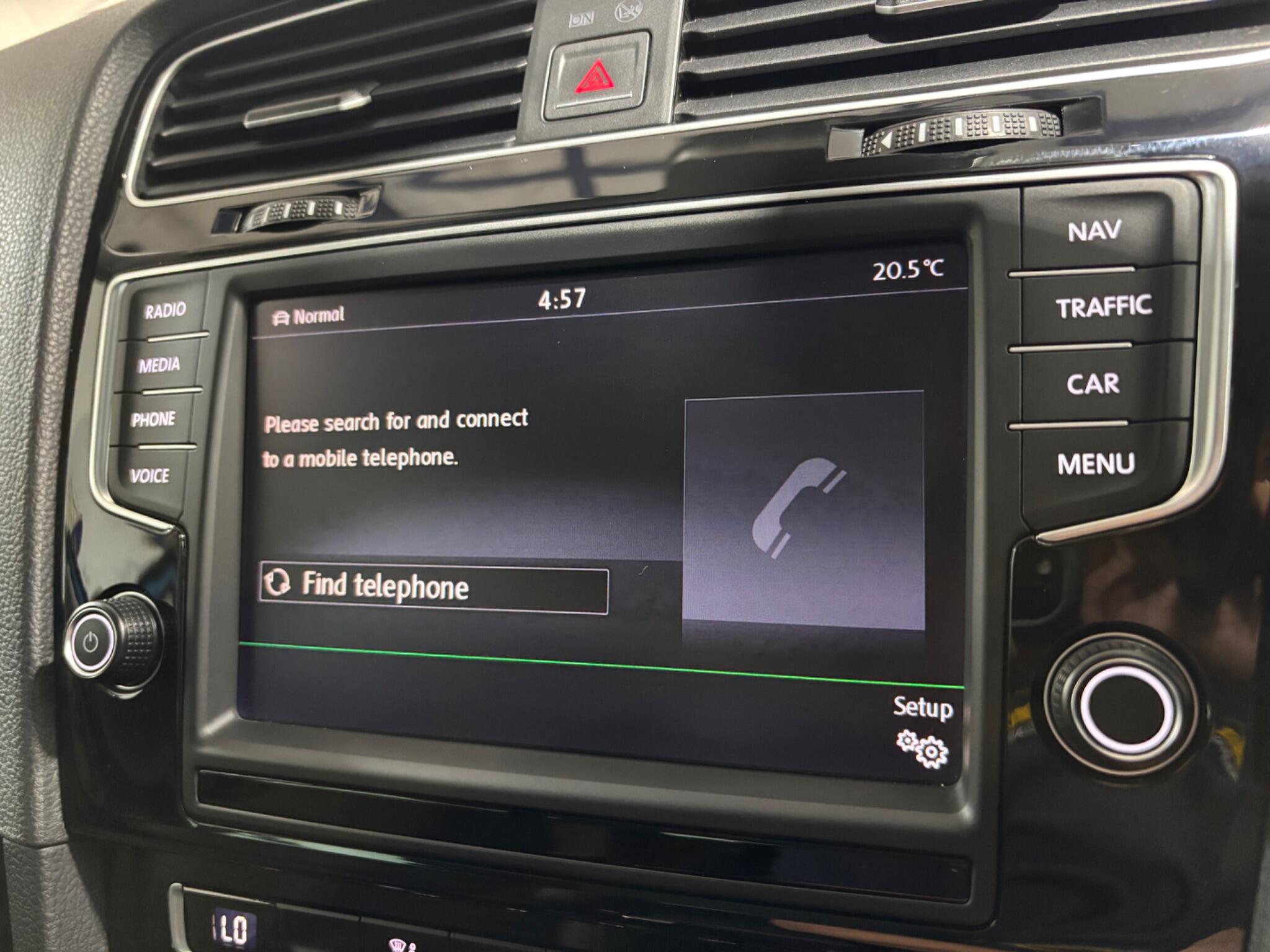 Volkswagen Golf view 42