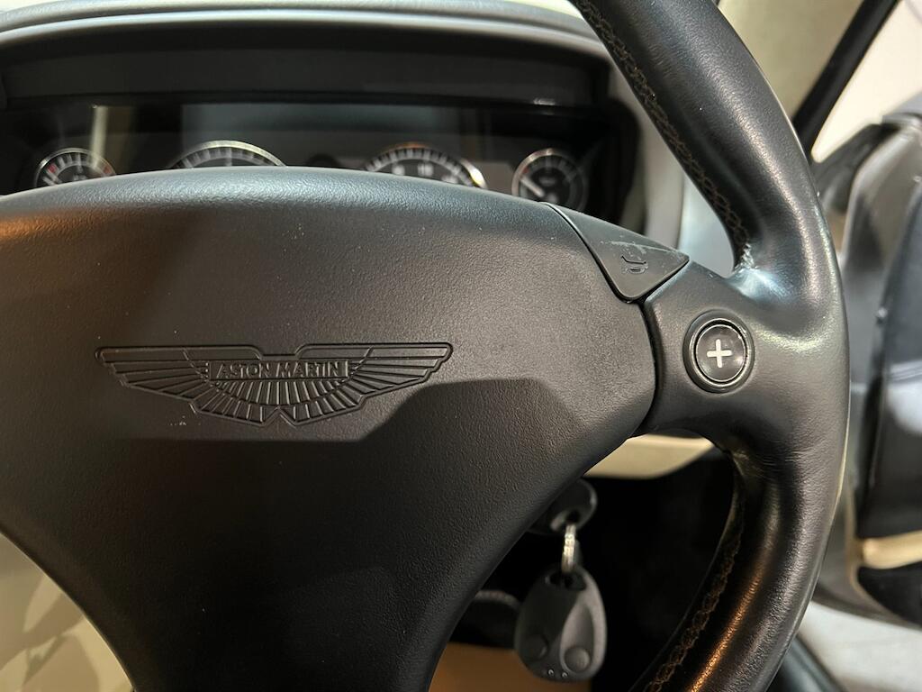 Aston Martin DB7 view 26