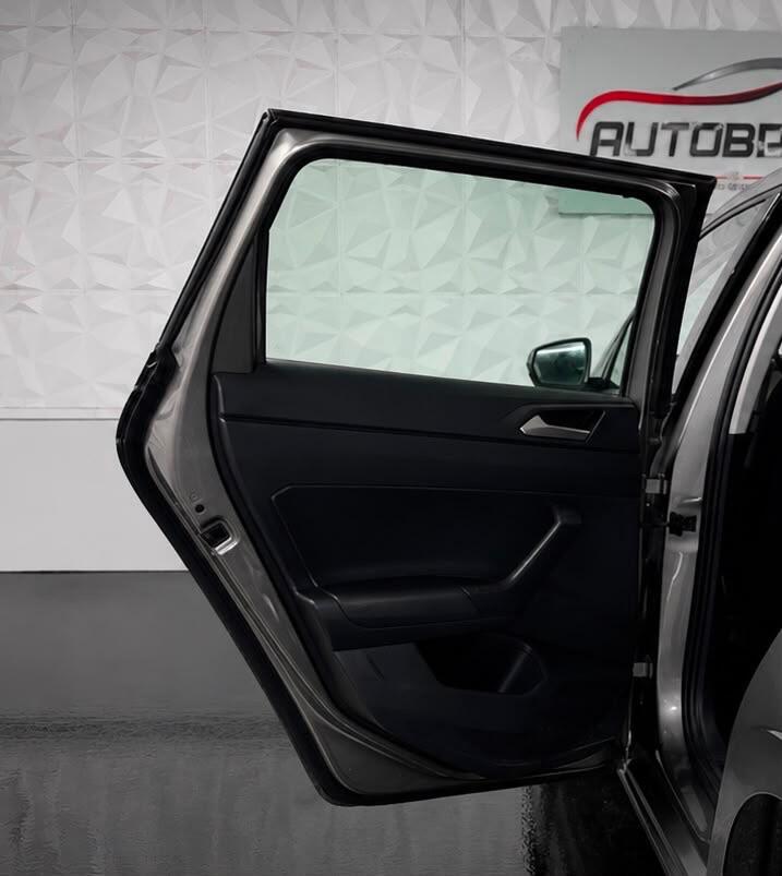 Volkswagen Polo view 13