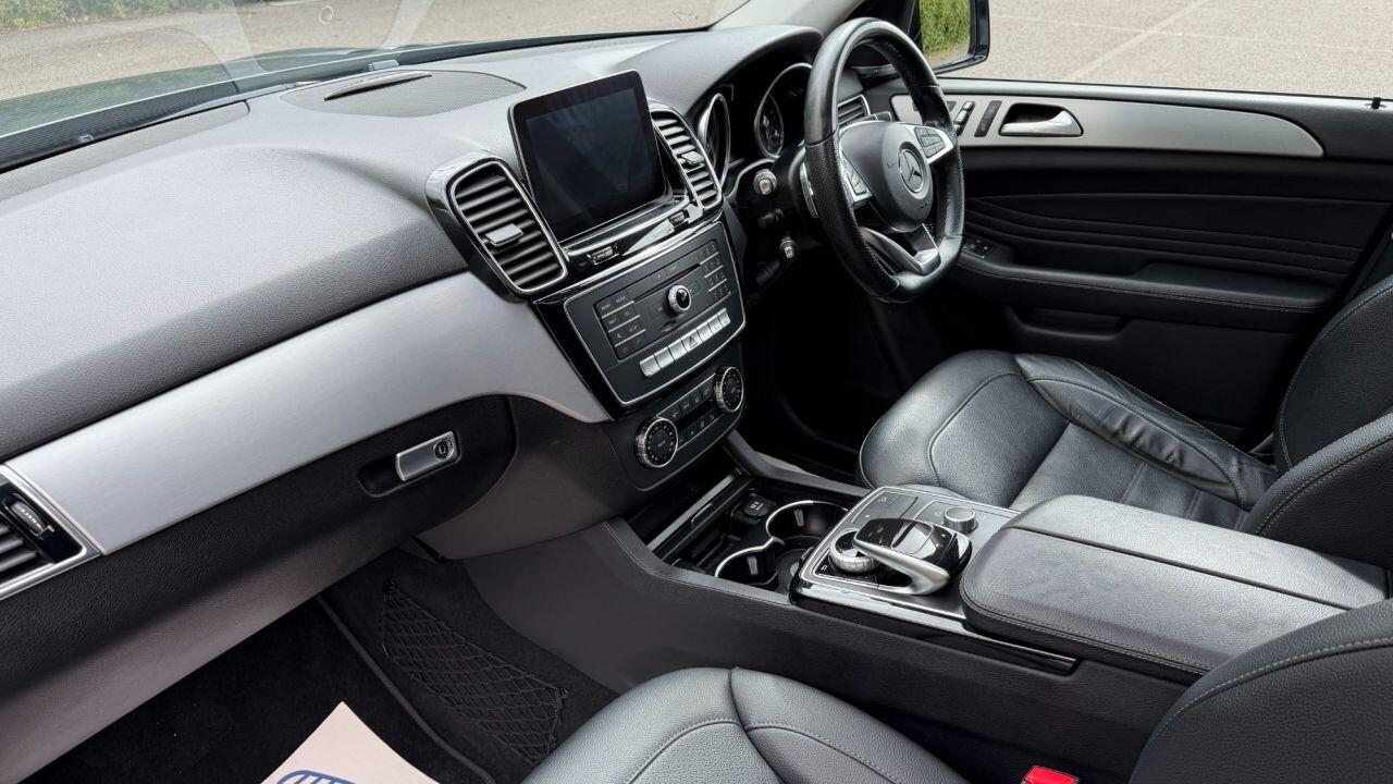 Mercedes-Benz Gle view 8