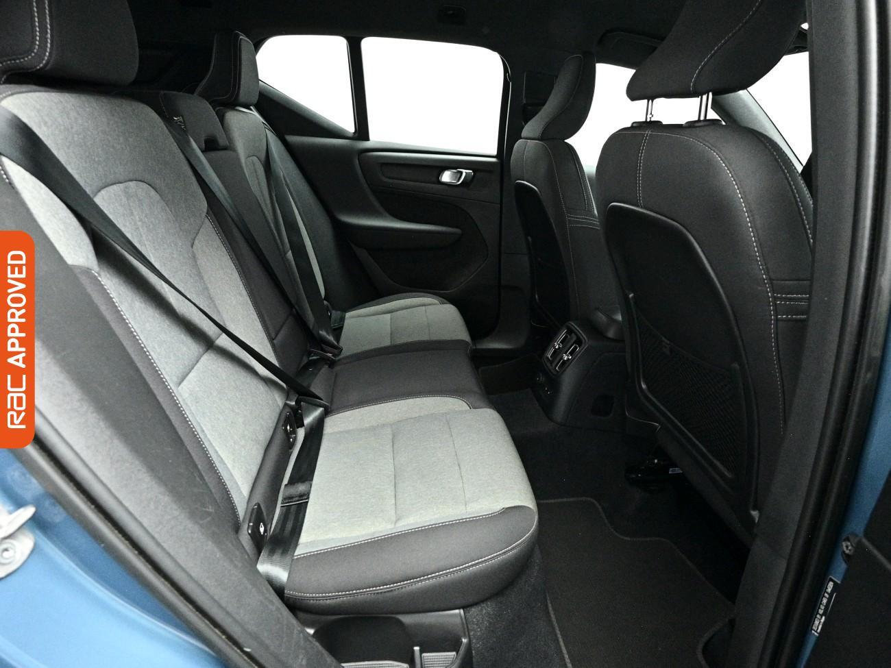 Volvo XC40 view 13