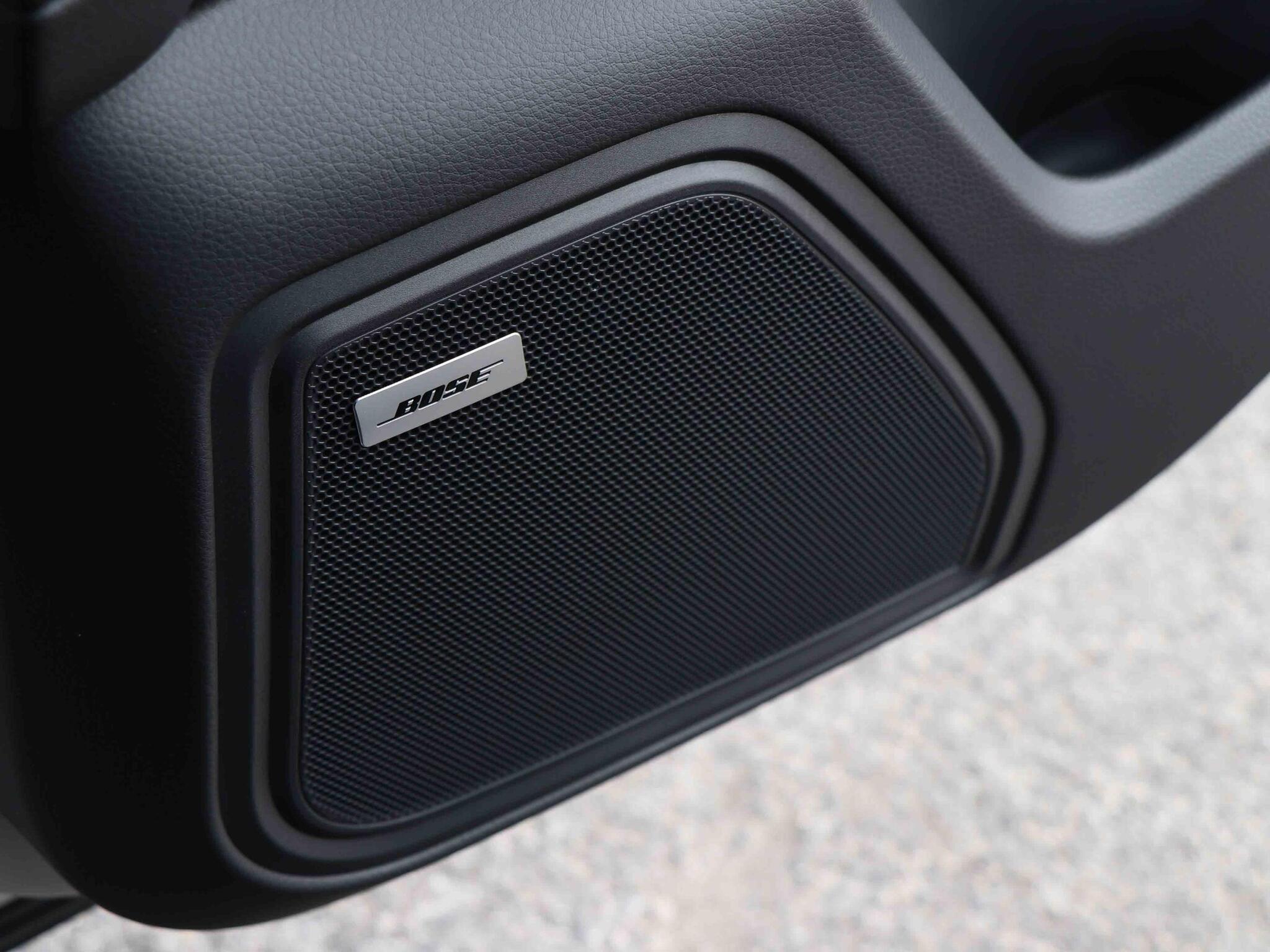 Porsche Macan view 21
