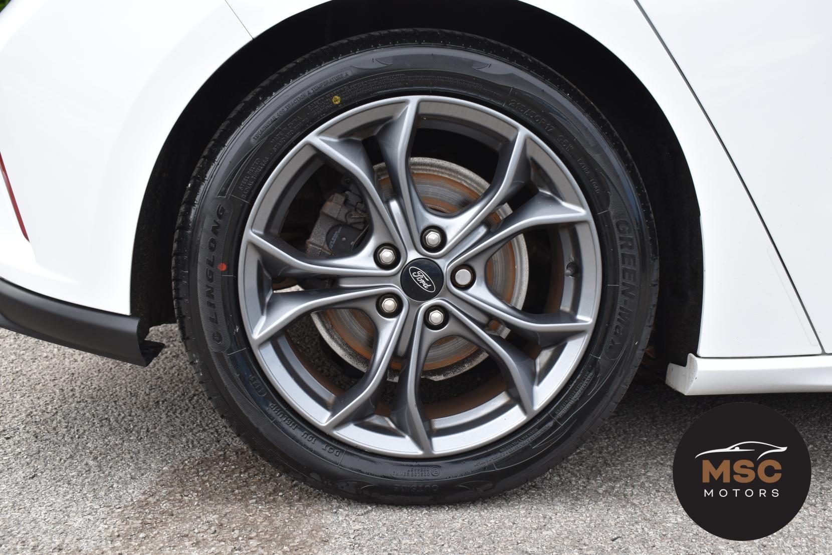 Ford Focus view 26