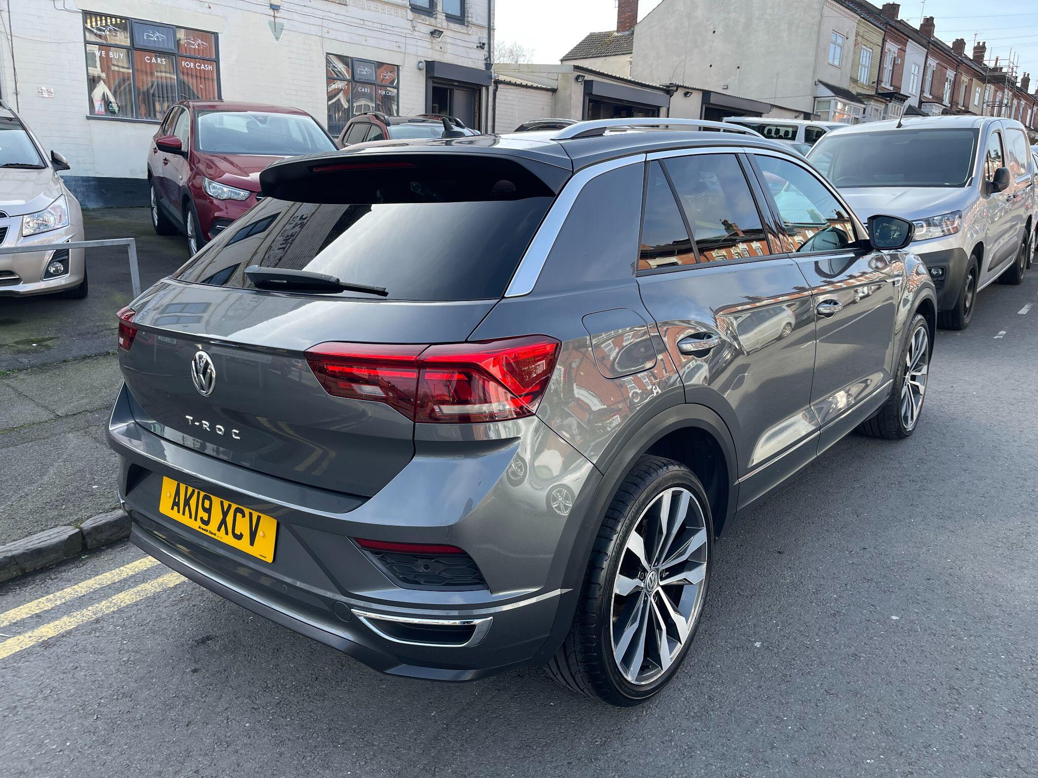 Volkswagen T-Roc view 12