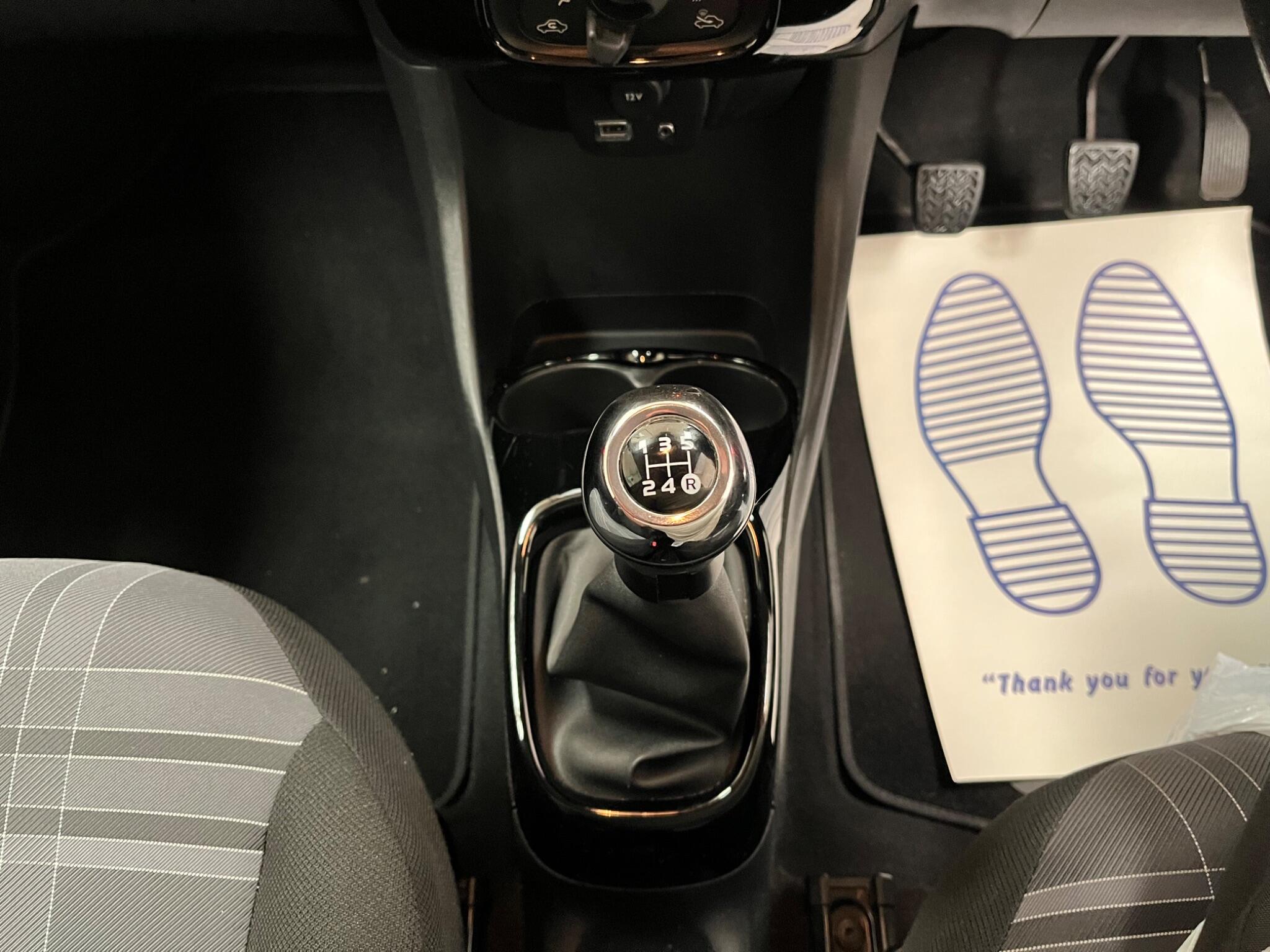 Peugeot 108 view 20