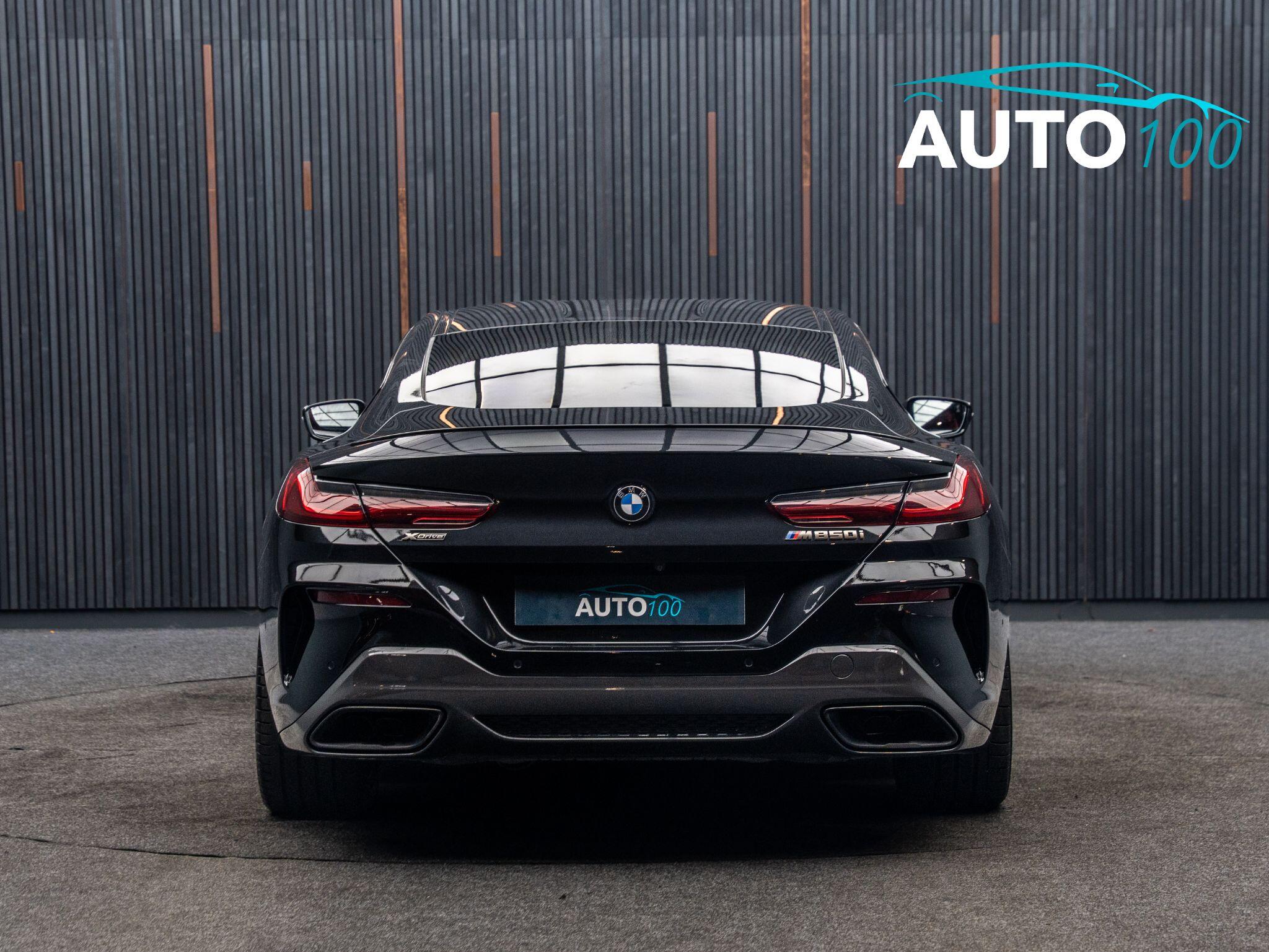 BMW 8 Series view 19