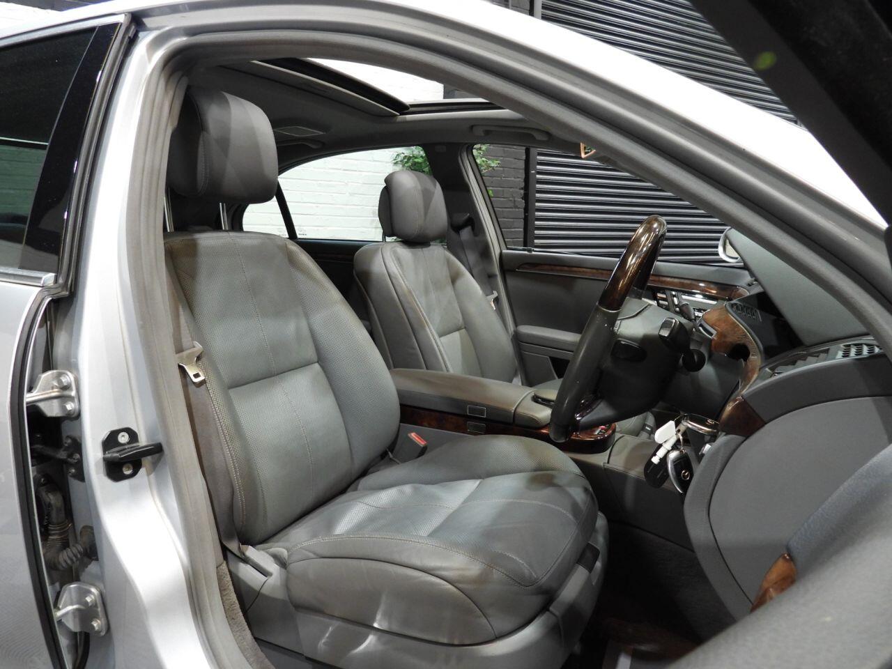 Mercedes-Benz S-Class view 17