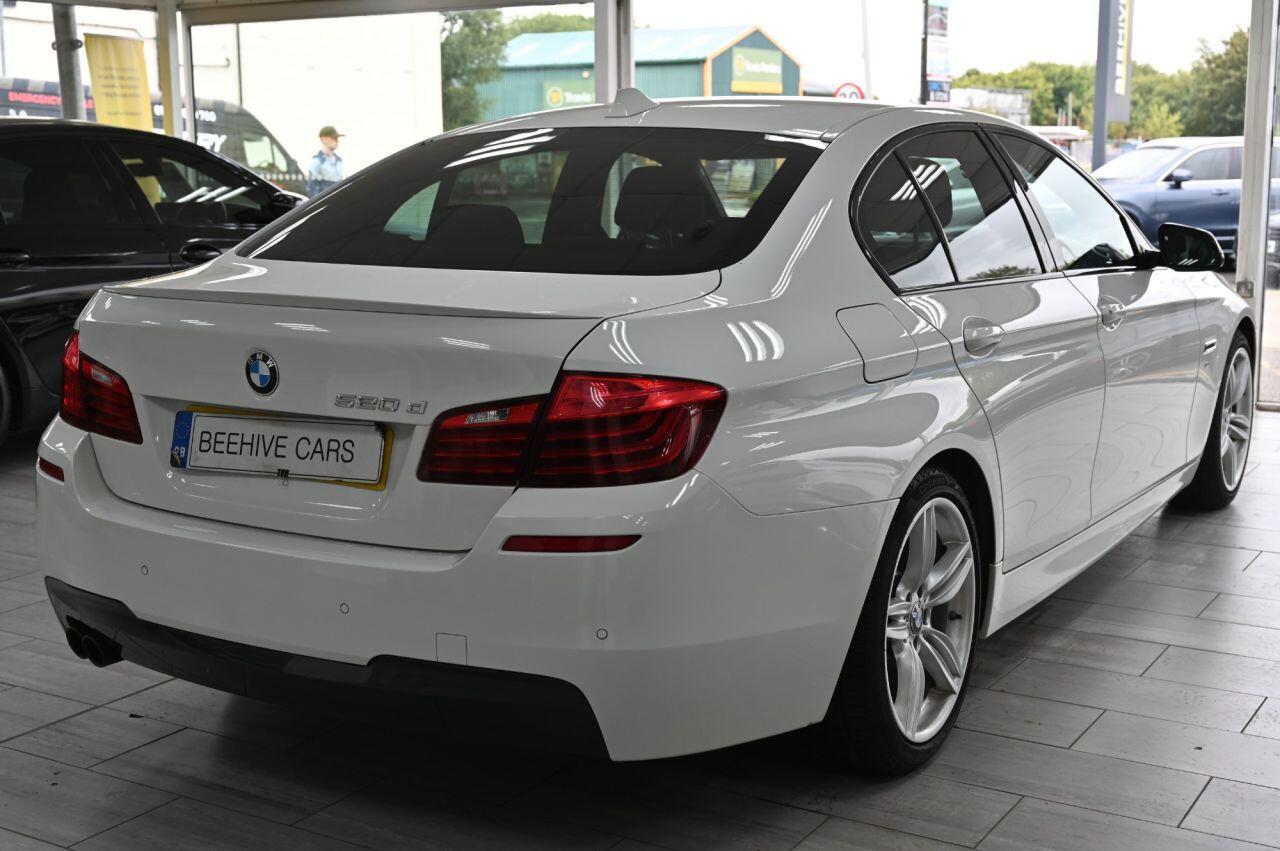 BMW 5 Series view 9