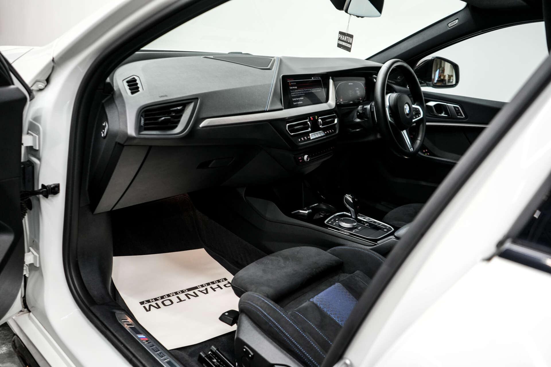 BMW 1 Series view 26
