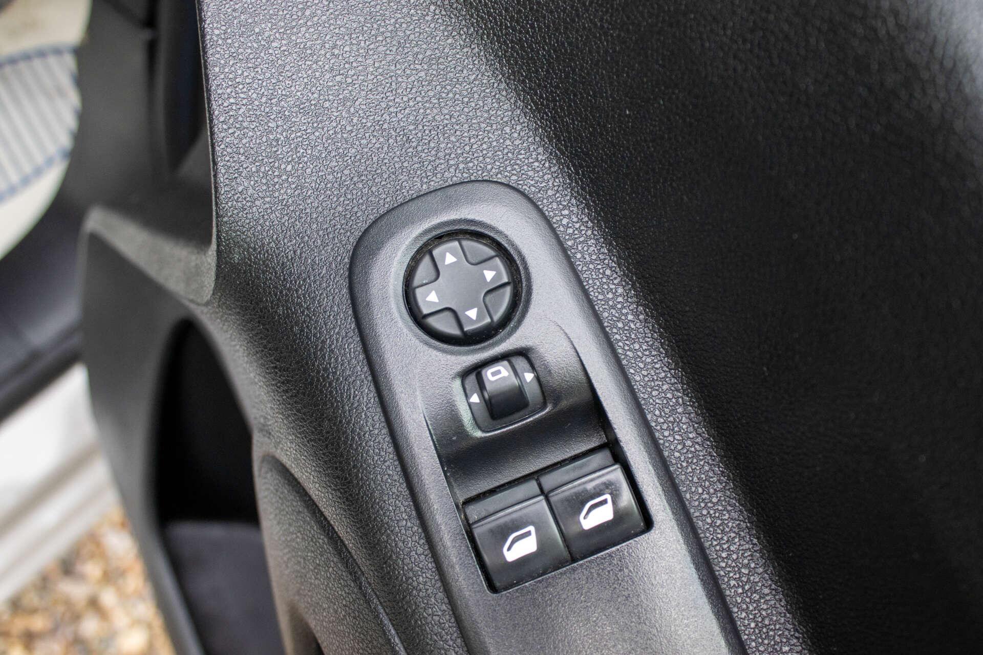 Vauxhall Combo Life view 27